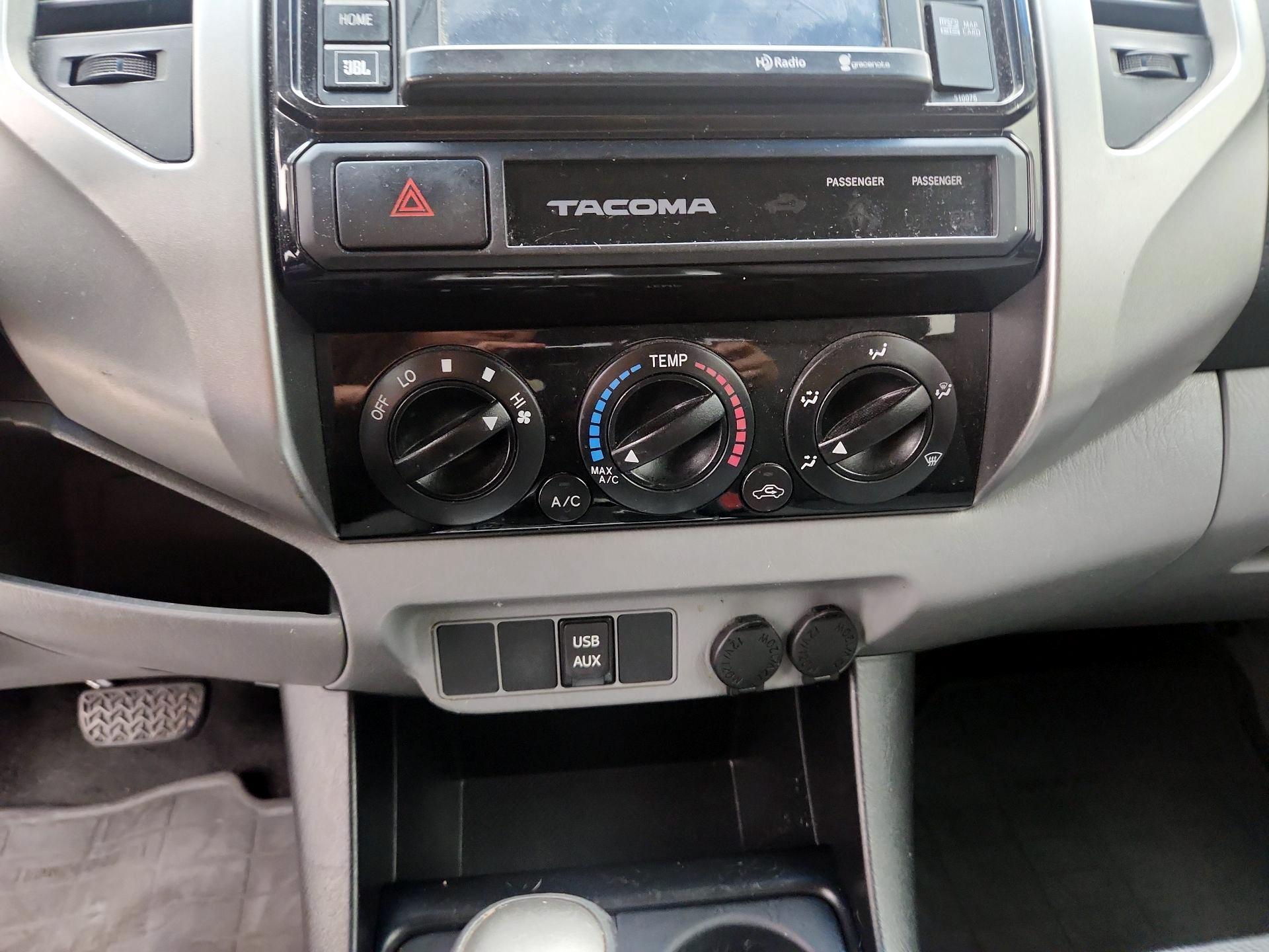 Thumbnail: 2015 Toyota Tacoma - 16