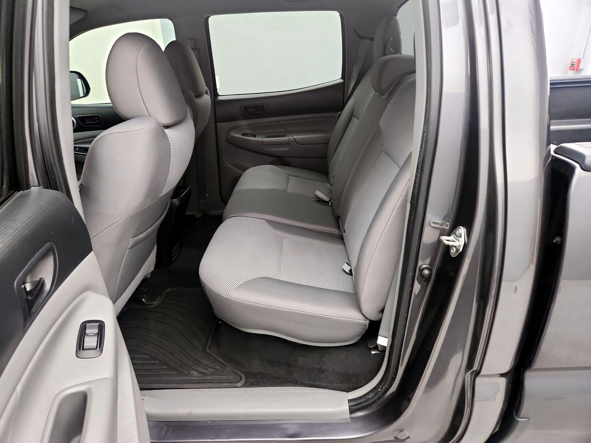 Thumbnail: 2015 Toyota Tacoma - 19