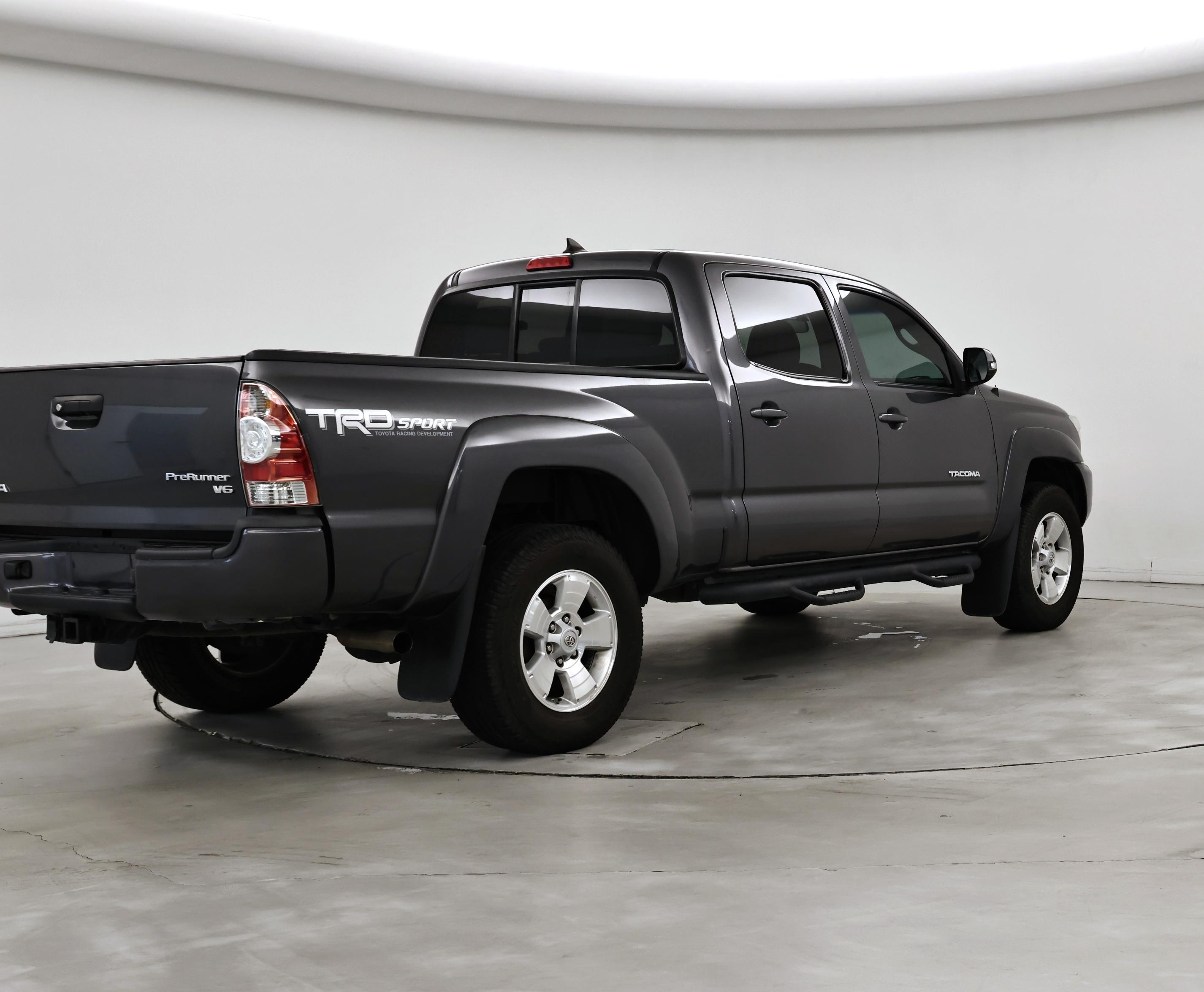 Thumbnail: 2015 Toyota Tacoma - 8