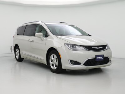 White 2017 Chrysler Pacifica Touring L-Plus
