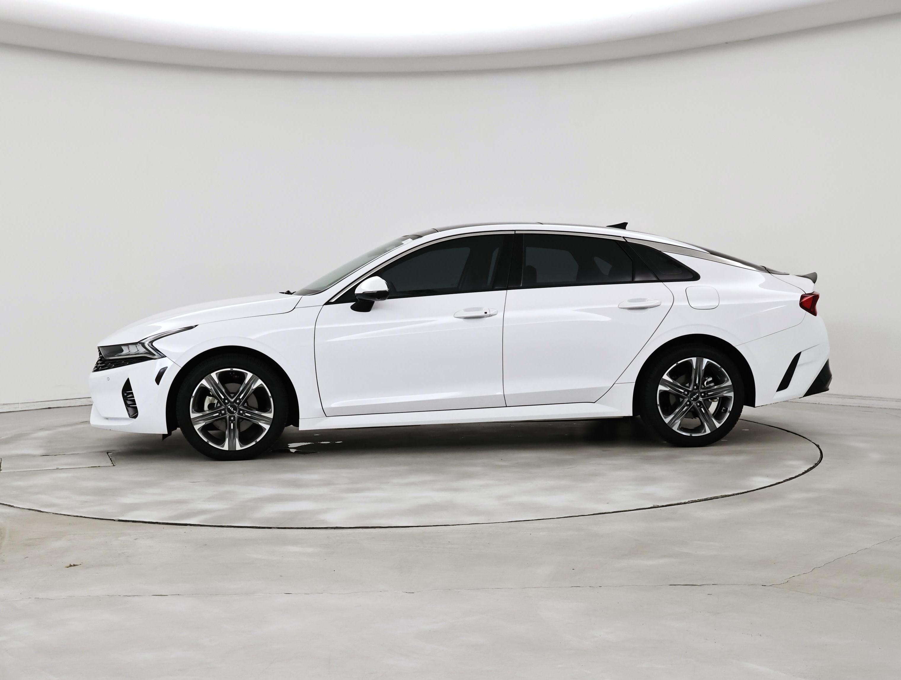 Thumbnail: 2023 Kia K5 - 3
