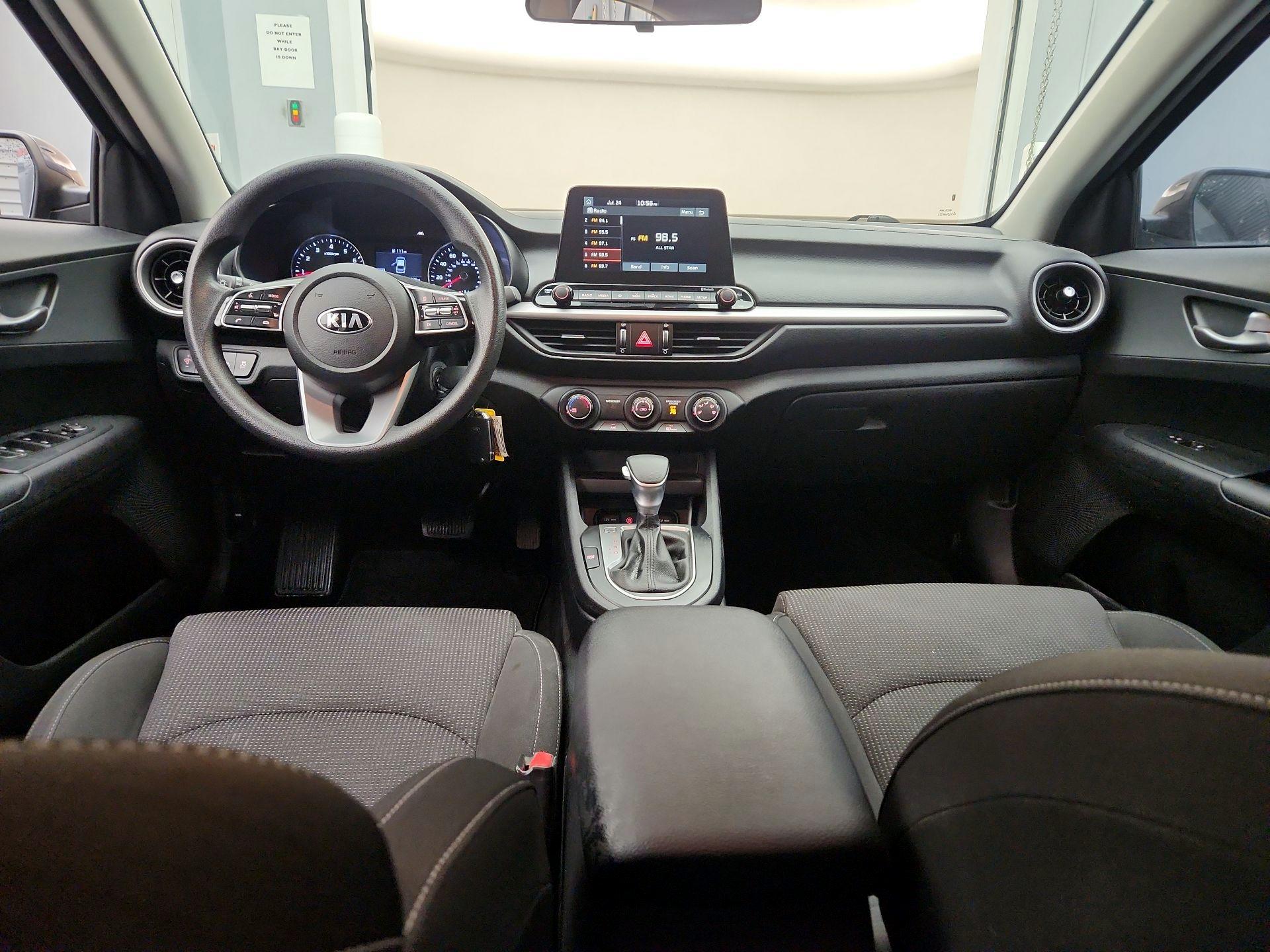 Thumbnail: 2021 Kia Forte - 9