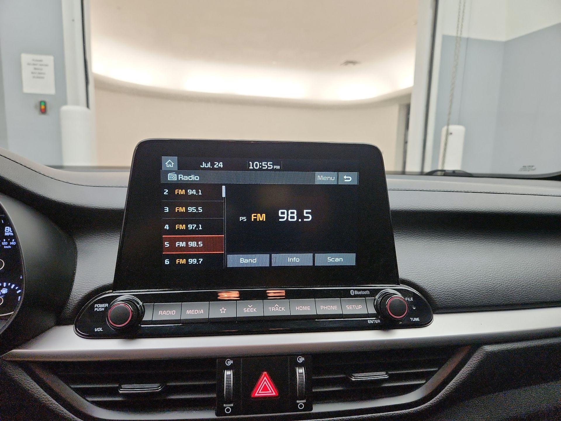 Thumbnail: 2021 Kia Forte - 15