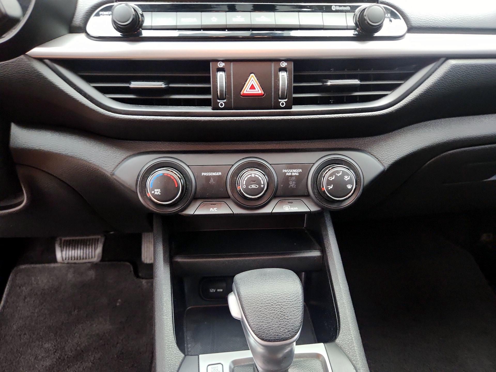Thumbnail: 2021 Kia Forte - 16
