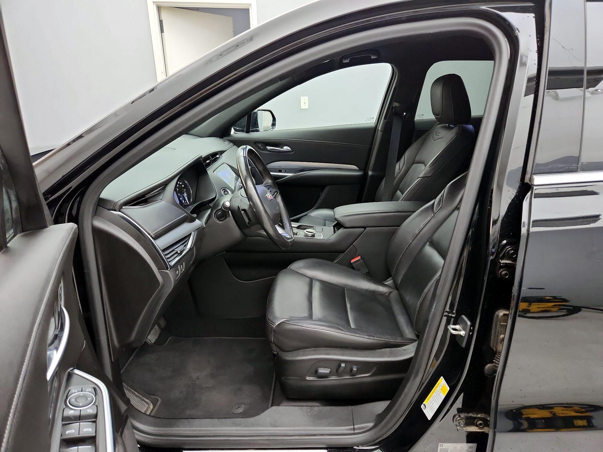 Thumbnail: 2019 Cadillac XT4 - 11