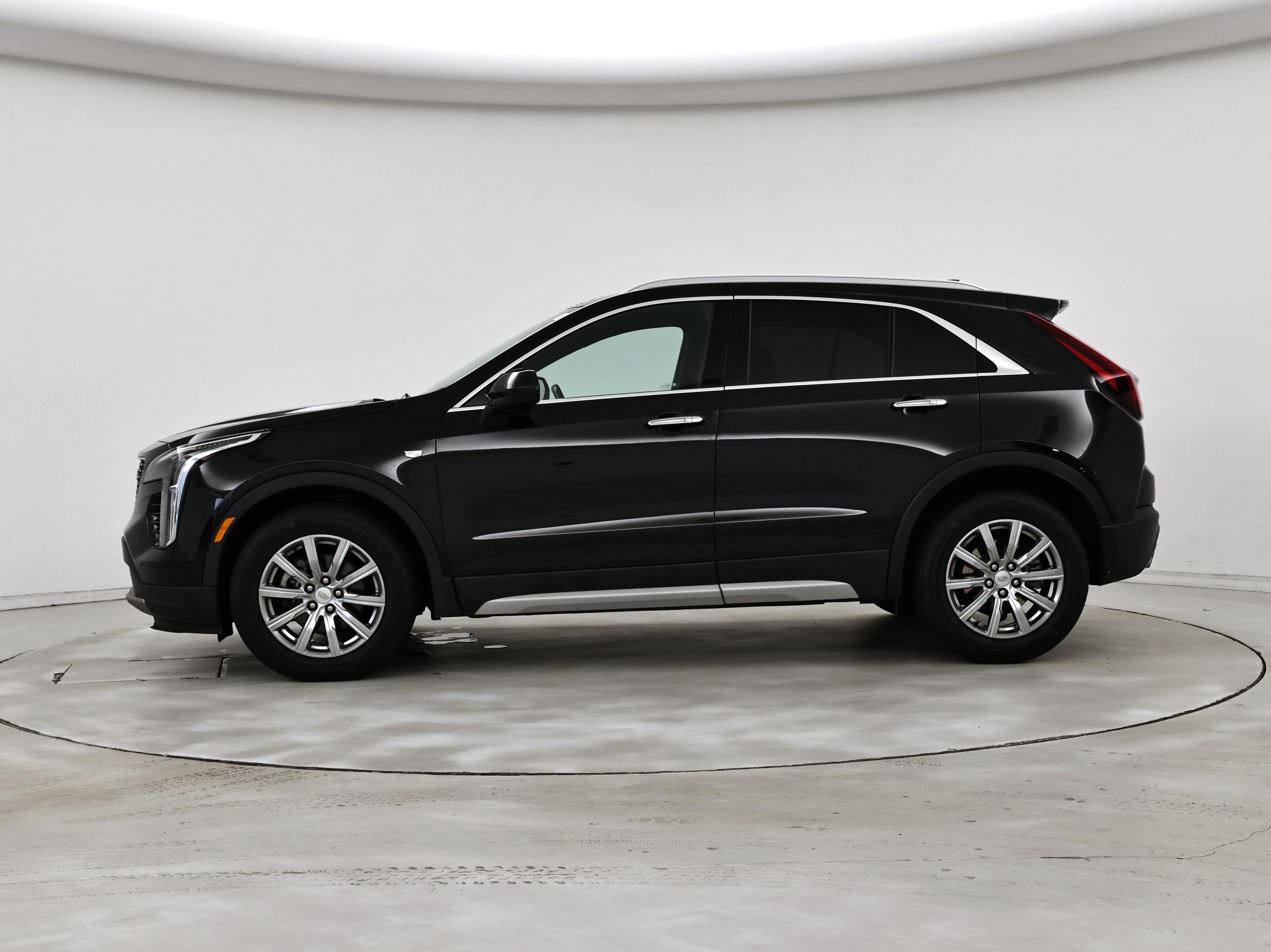 Thumbnail: 2019 Cadillac XT4 - 3