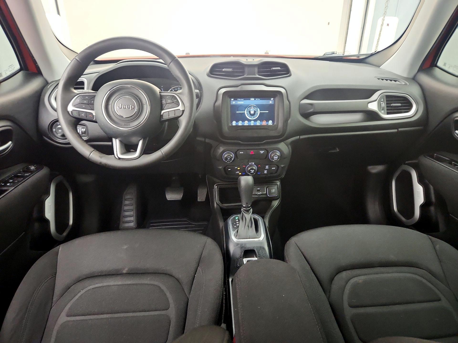 Thumbnail: 2020 Jeep Renegade - 9