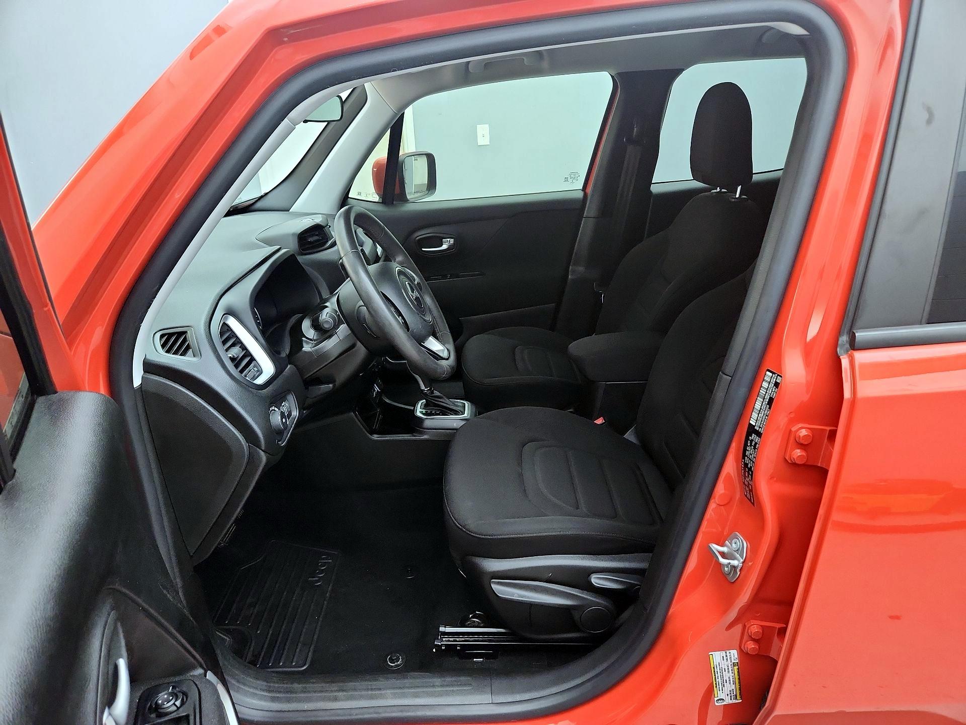 Thumbnail: 2020 Jeep Renegade - 11