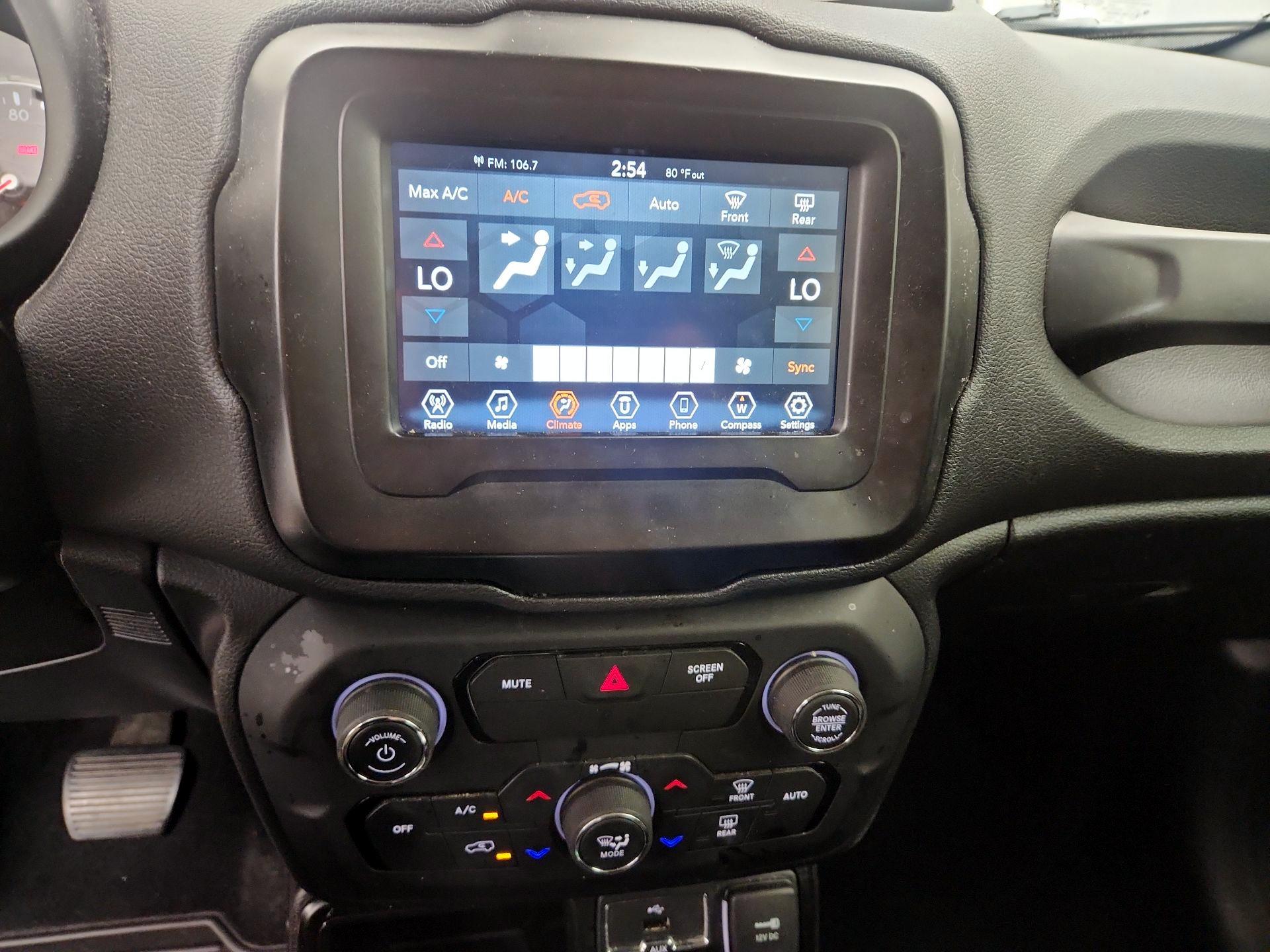 Thumbnail: 2020 Jeep Renegade - 17