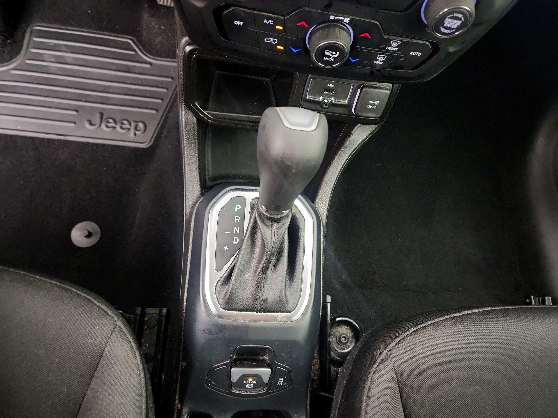 Thumbnail: 2020 Jeep Renegade - 18