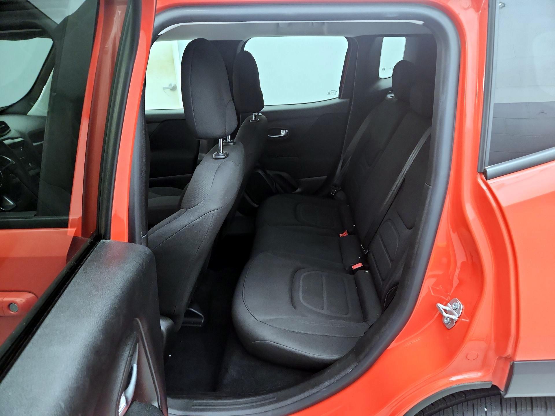 Thumbnail: 2020 Jeep Renegade - 20