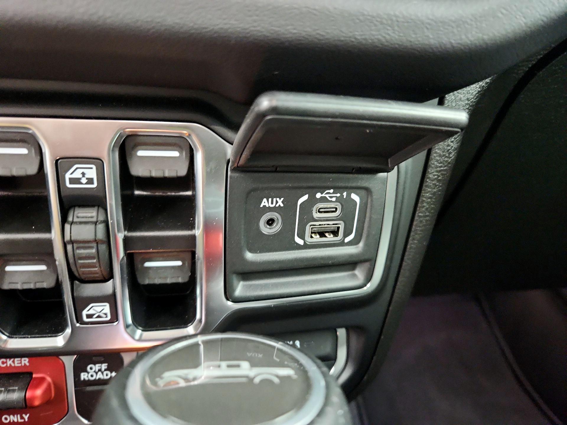 Thumbnail: 2024 Jeep Gladiator - 19