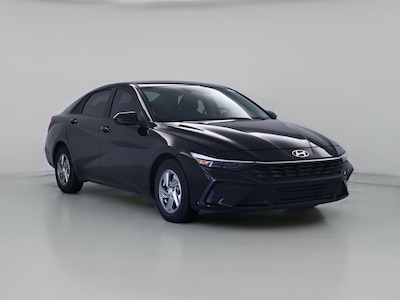 Black 2024 Hyundai Elantra SE