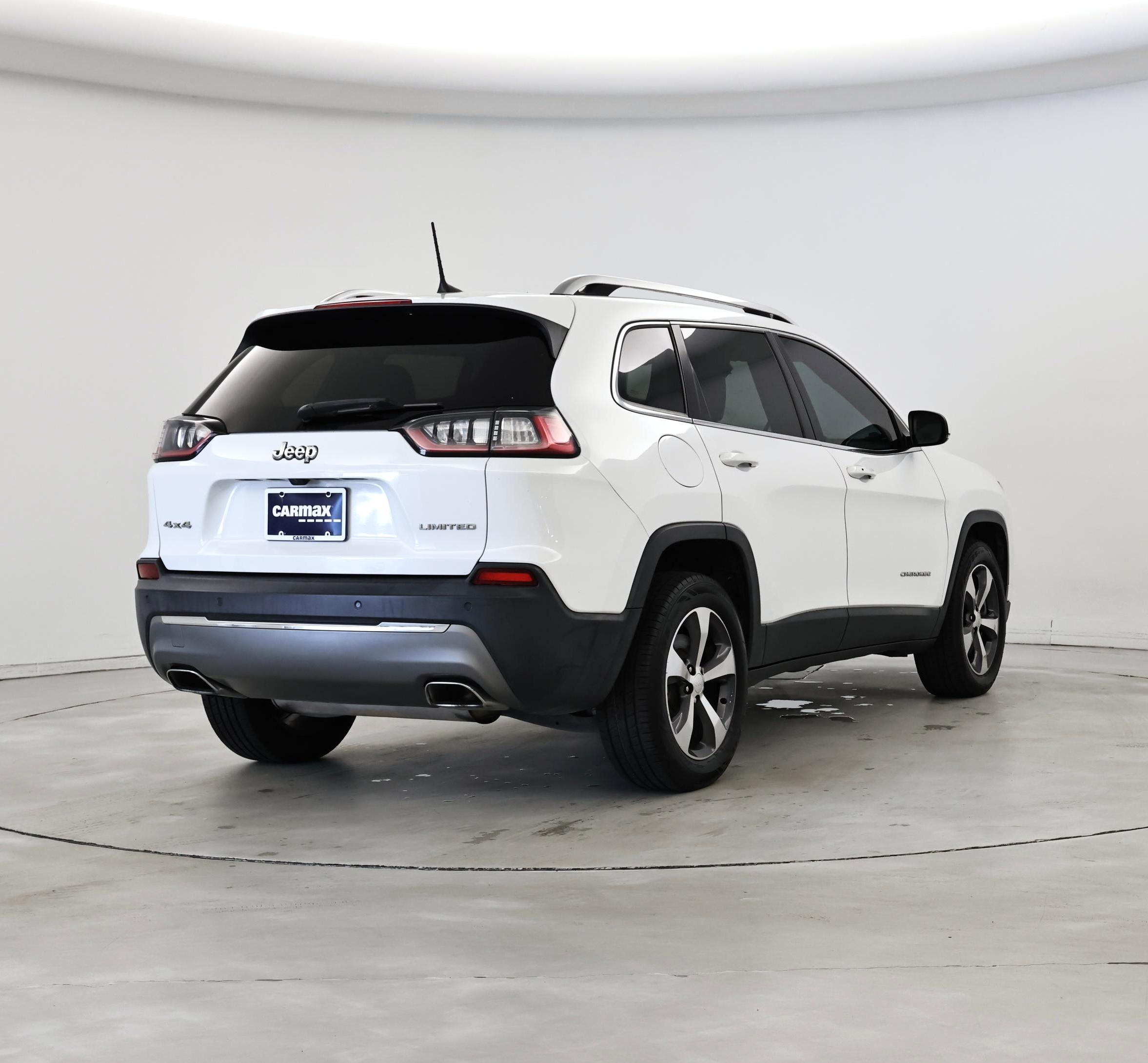 Thumbnail: 2019 Jeep Cherokee - 8
