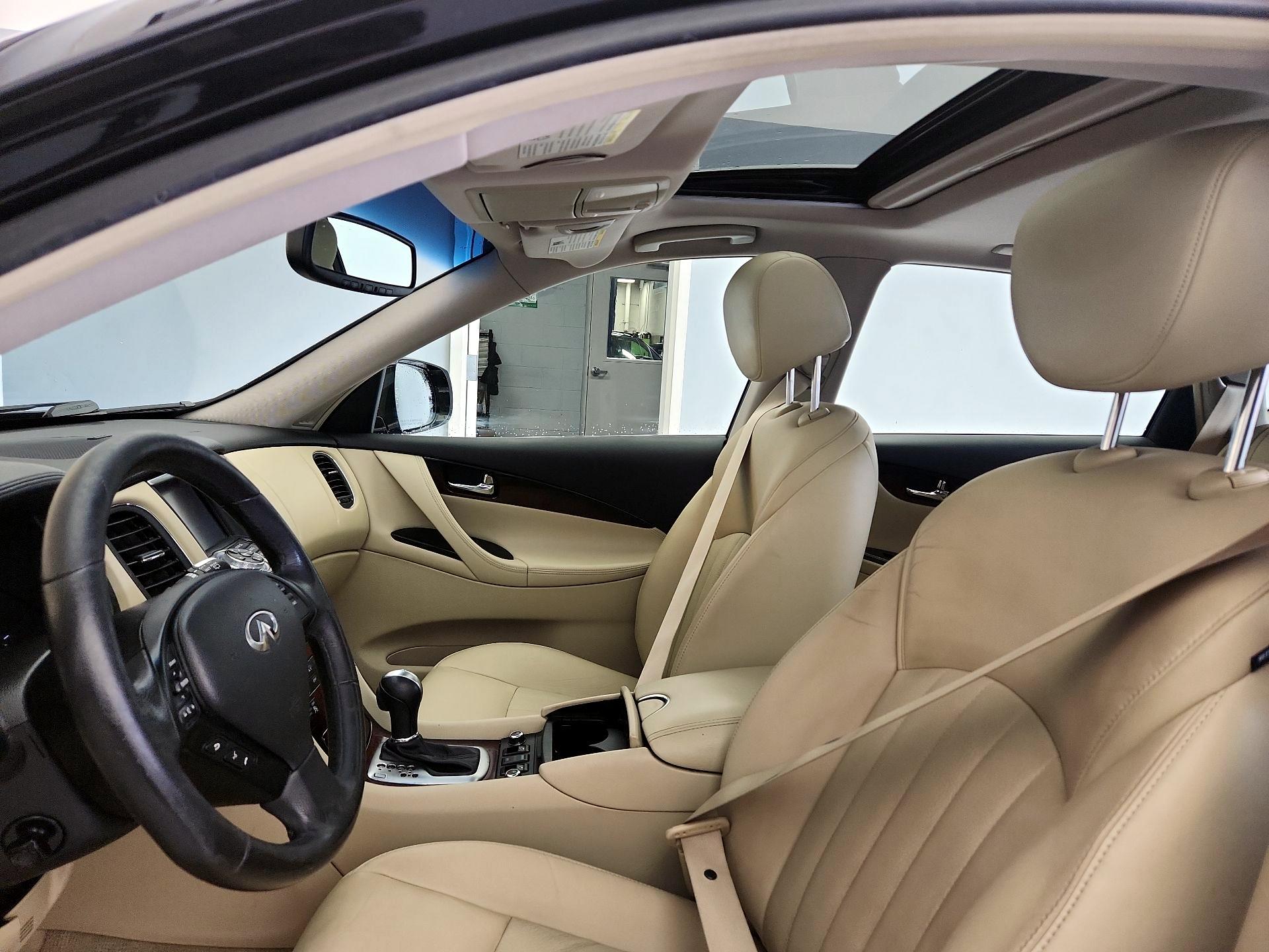 Thumbnail: 2016 INFINITI QX50 - 18
