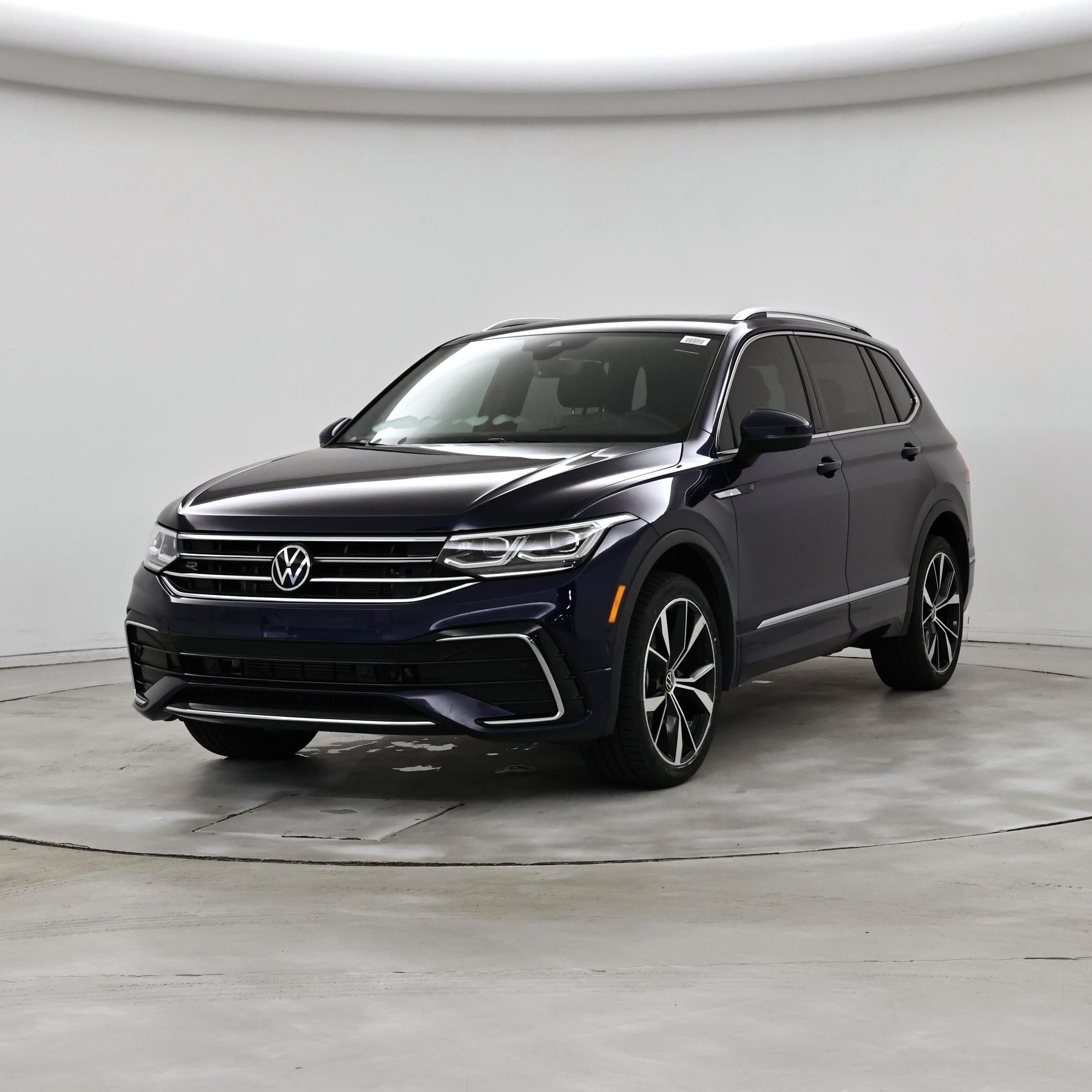 Thumbnail: 2022 Volkswagen Tiguan - 4