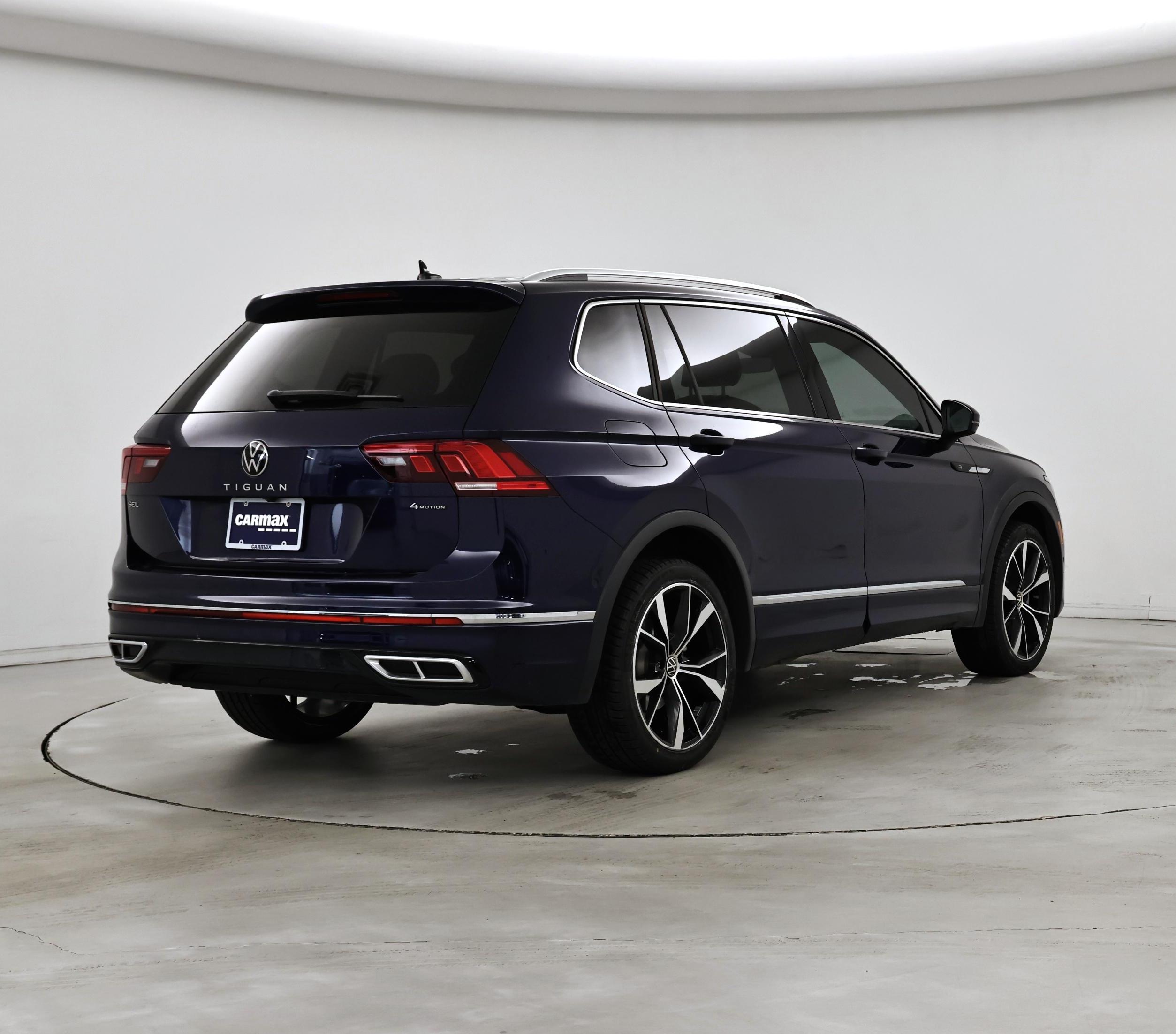 Thumbnail: 2022 Volkswagen Tiguan - 8