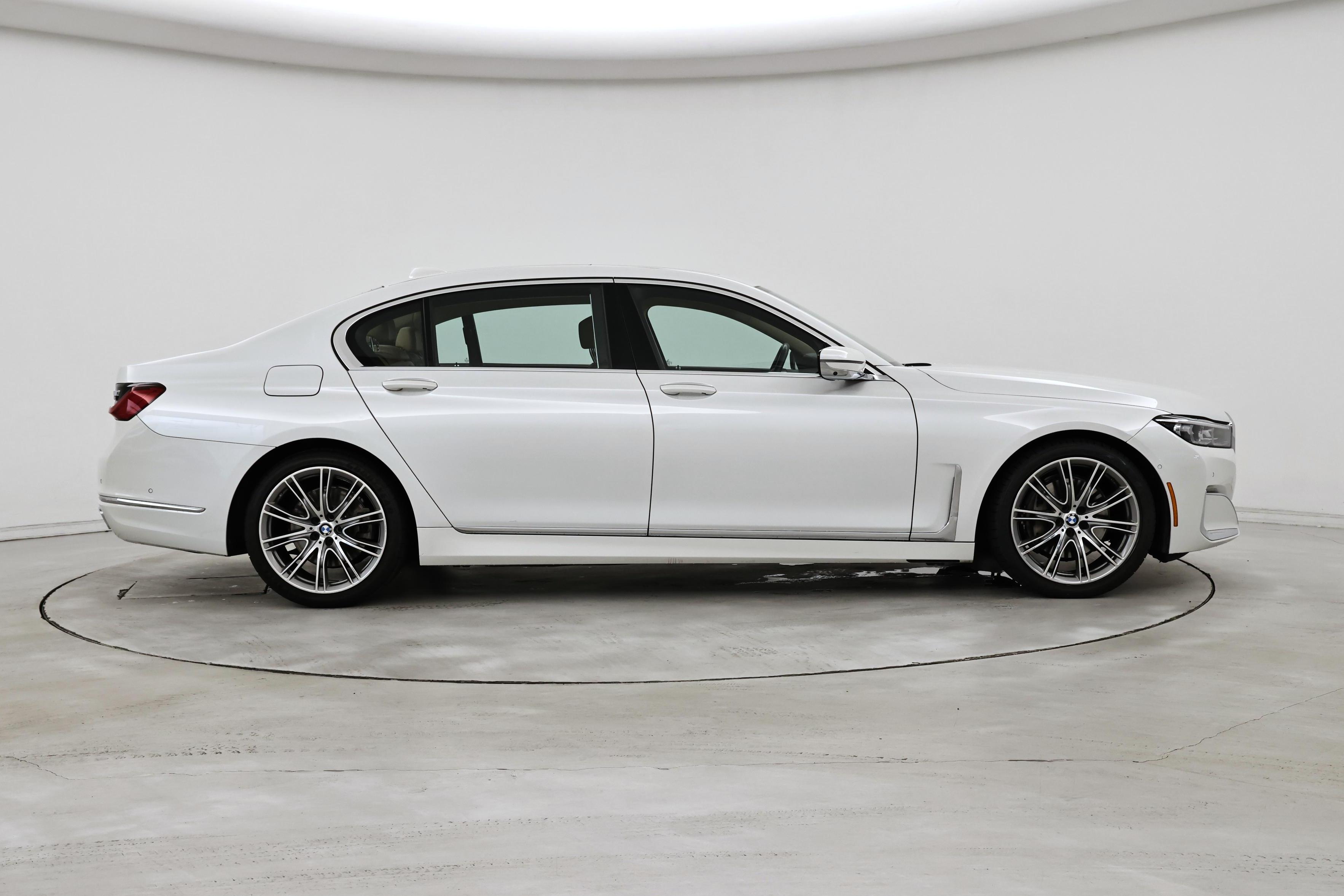 Thumbnail: 2022 BMW 7 Series - 7