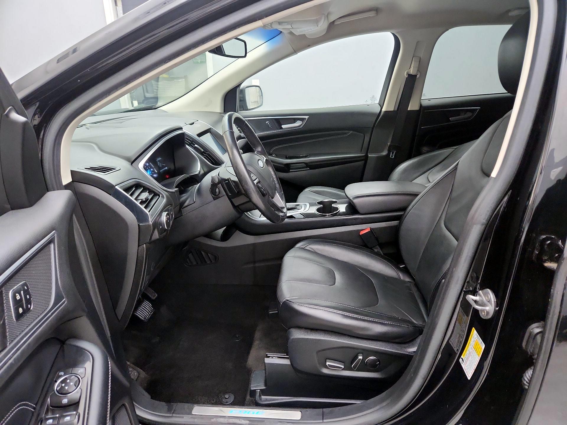 Thumbnail: 2018 Ford Edge - 11