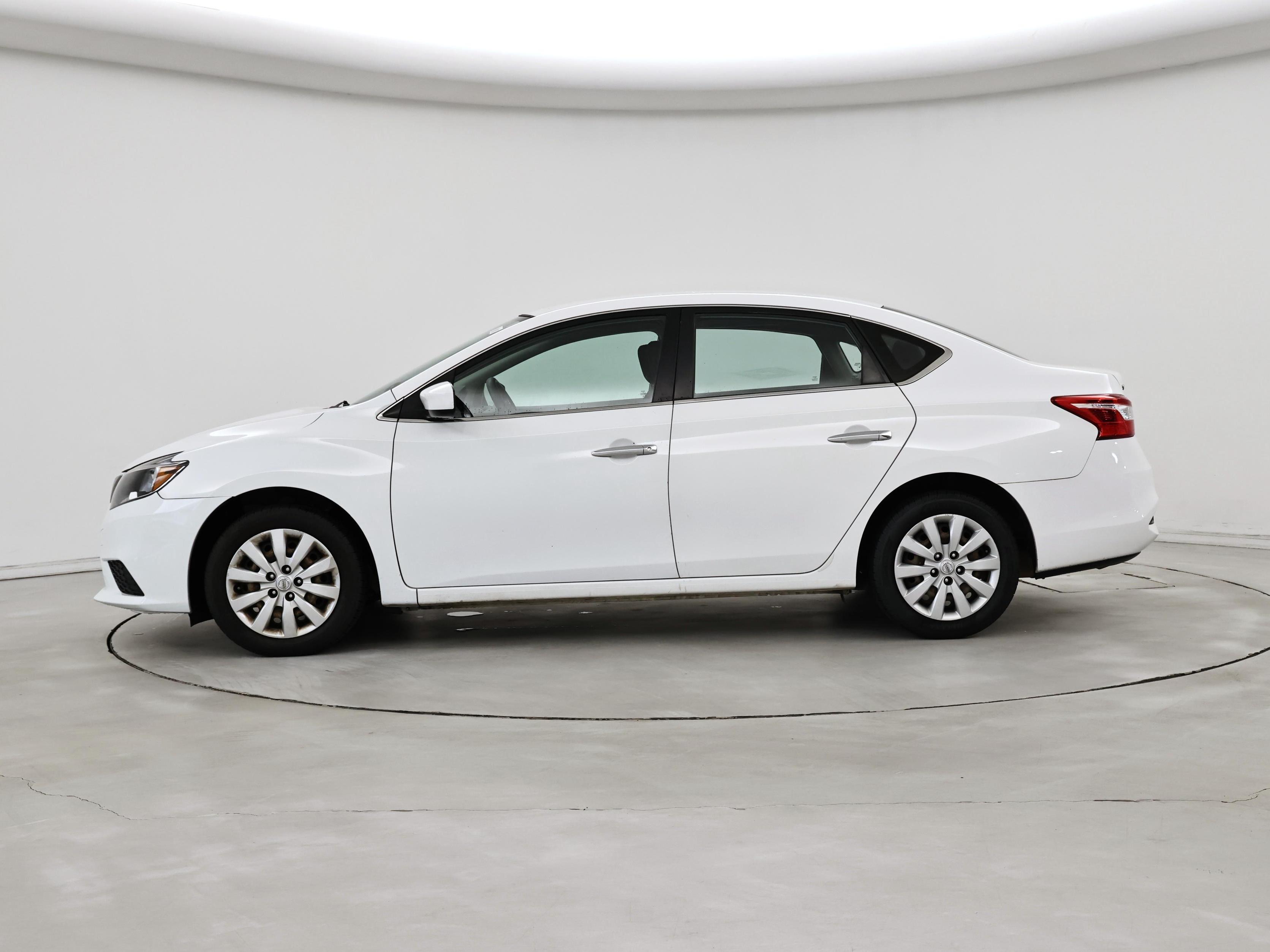 Thumbnail: 2019 Nissan Sentra - 3
