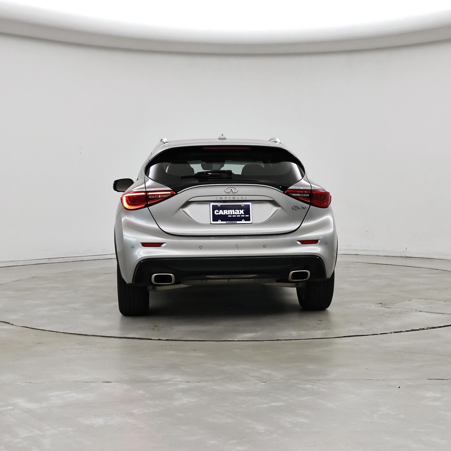 Thumbnail: 2017 INFINITI QX30 - 6