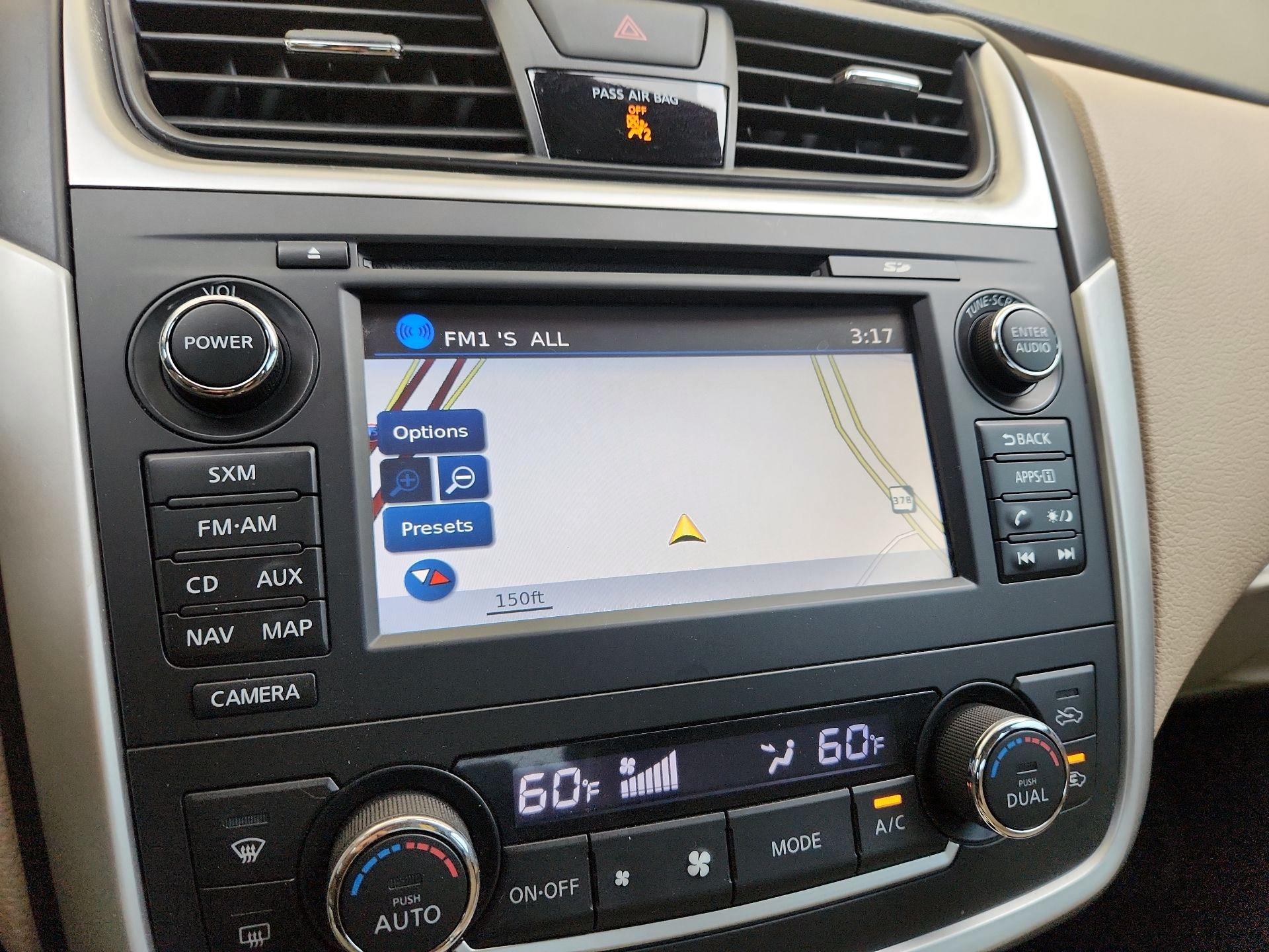 Thumbnail: 2016 Nissan Altima - 14