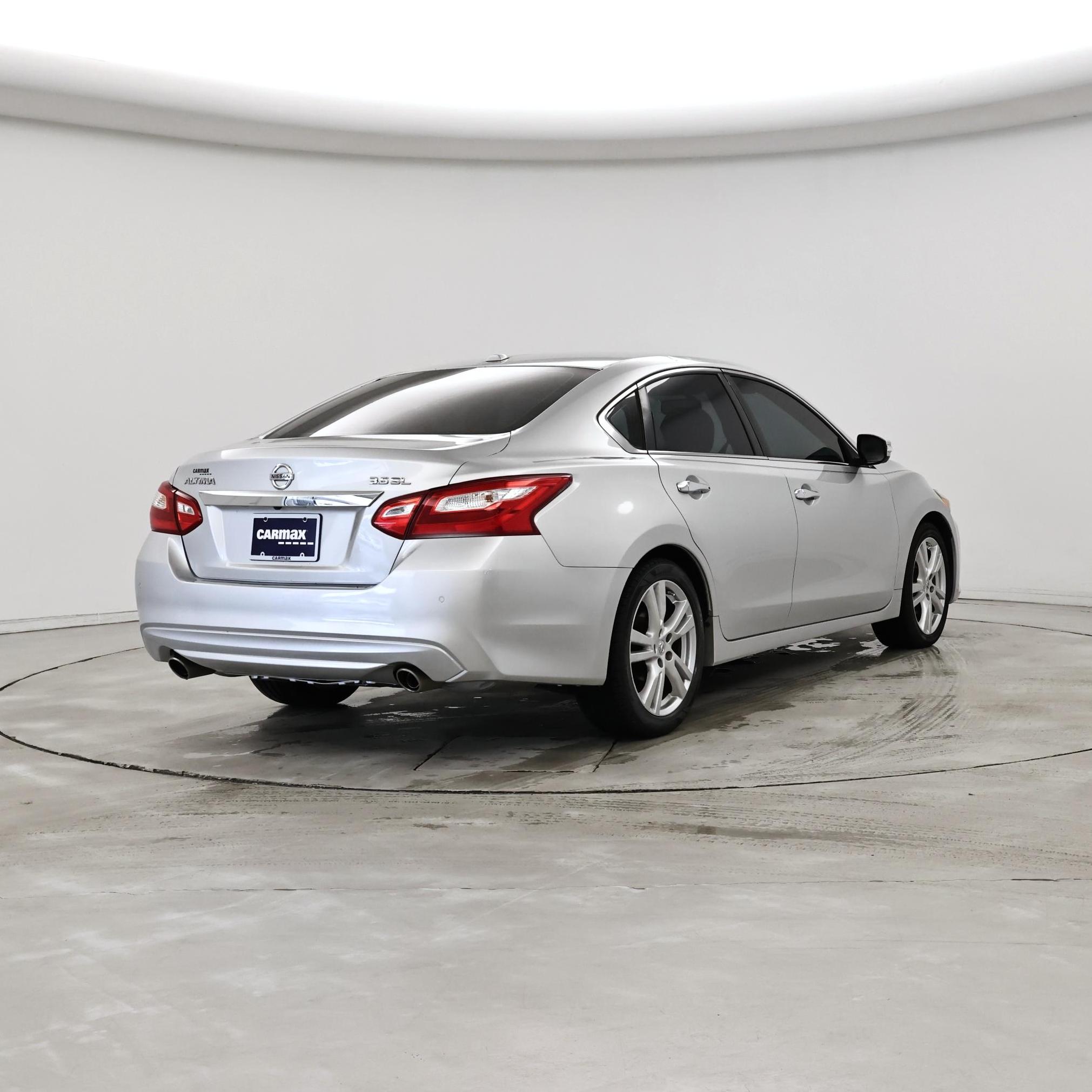Thumbnail: 2016 Nissan Altima - 8