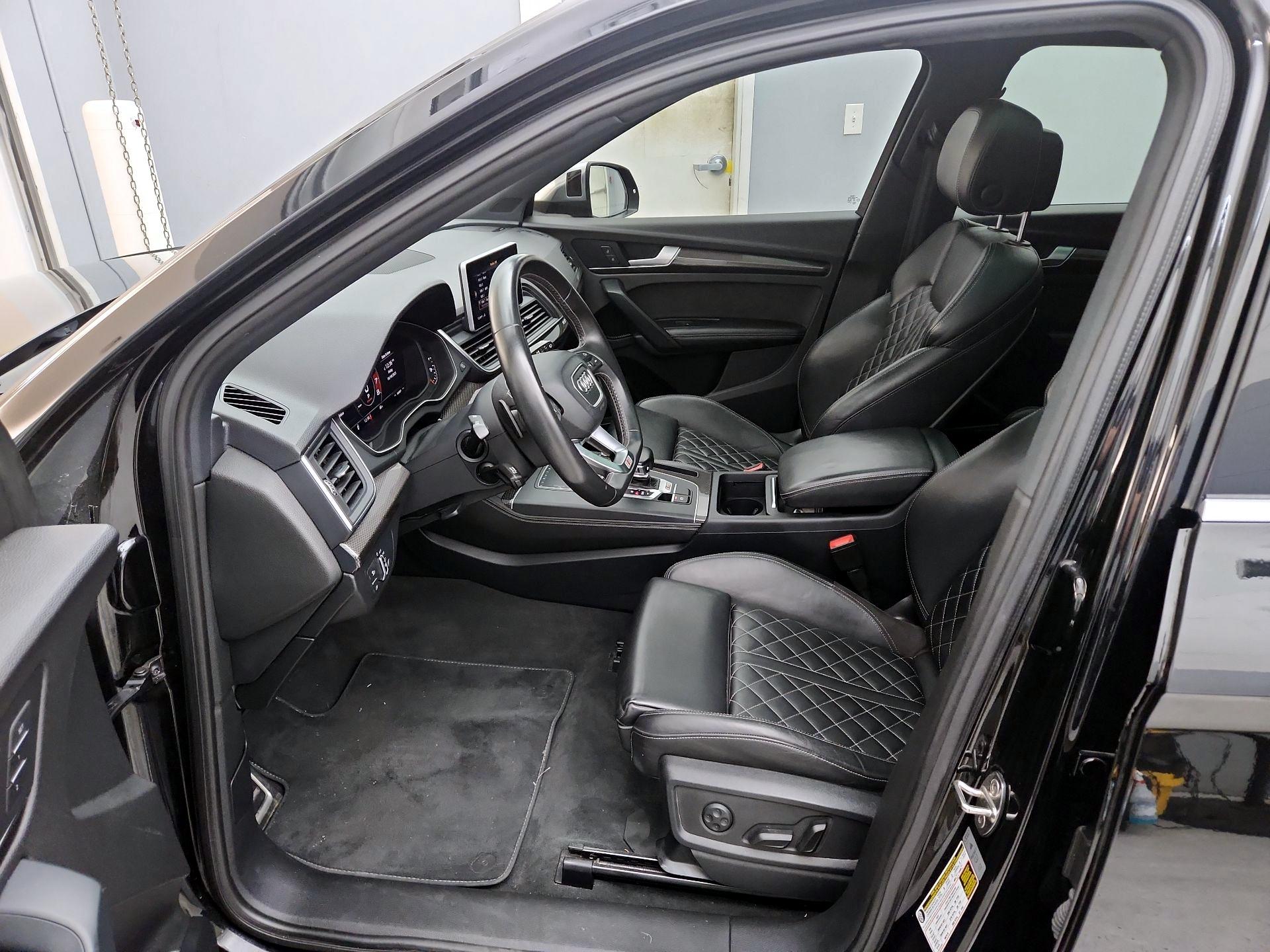 Thumbnail: 2018 Audi SQ5 - 11