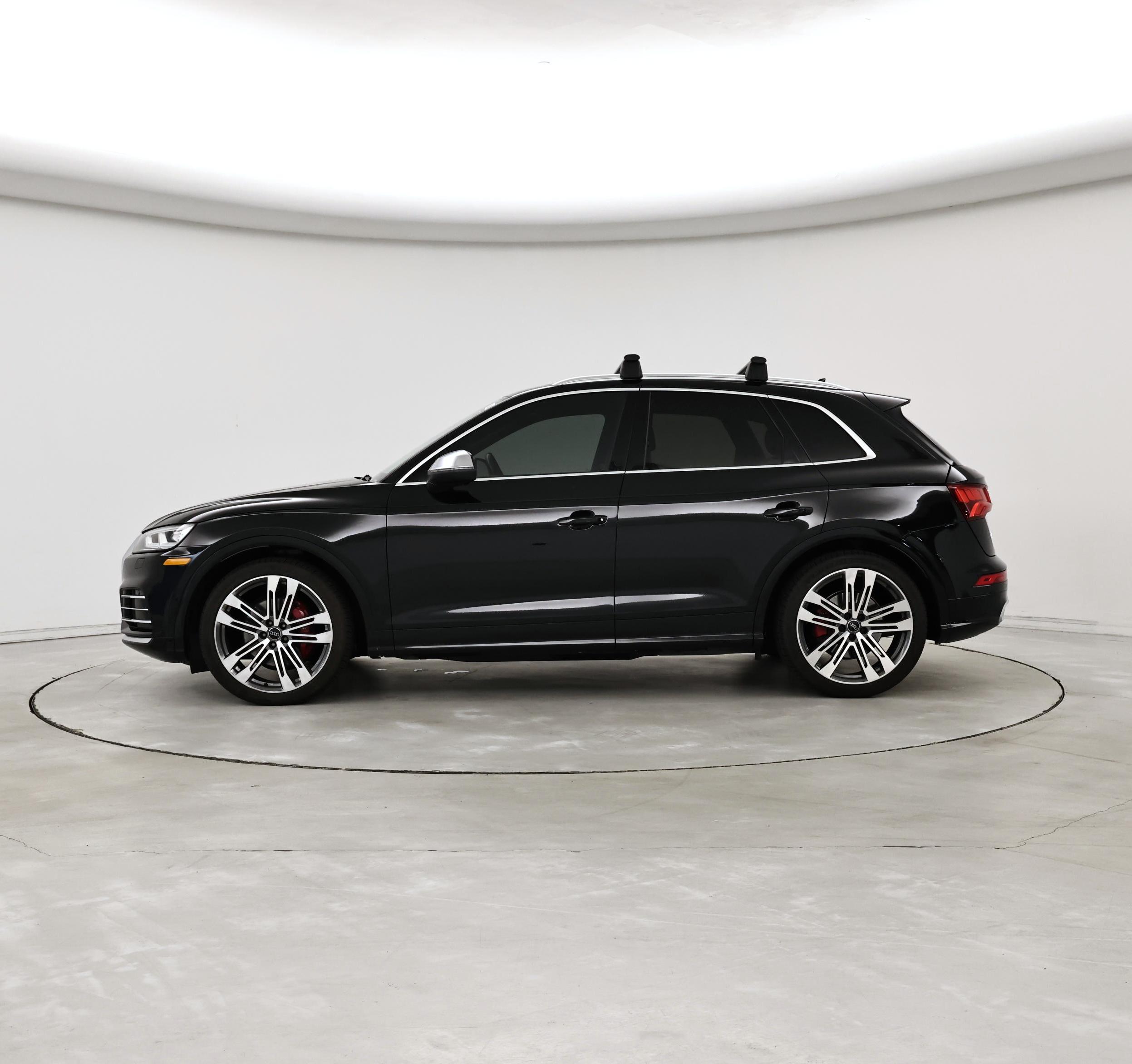 Thumbnail: 2018 Audi SQ5 - 3