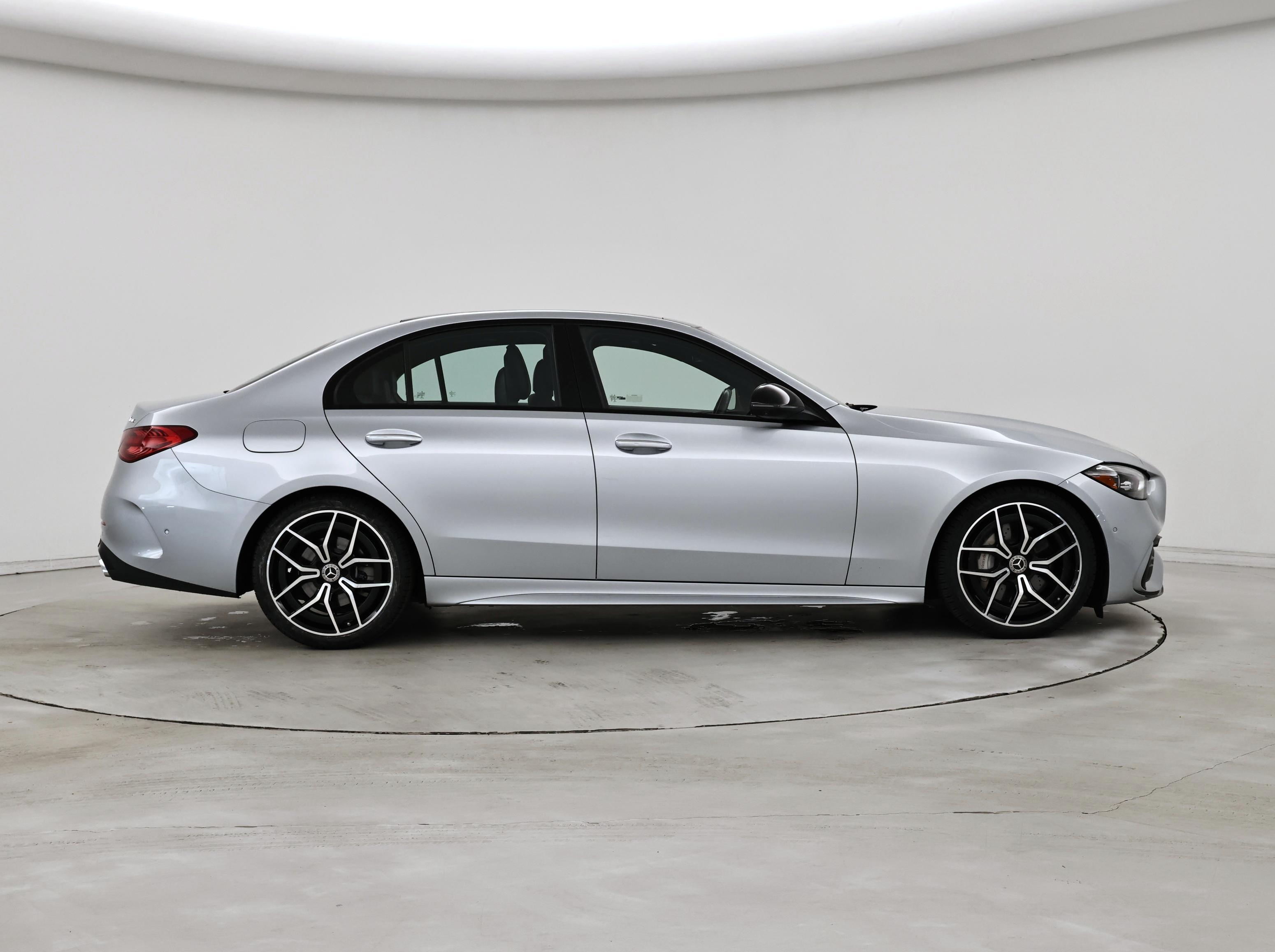 Thumbnail: 2022 Mercedes-Benz C-Class - 7