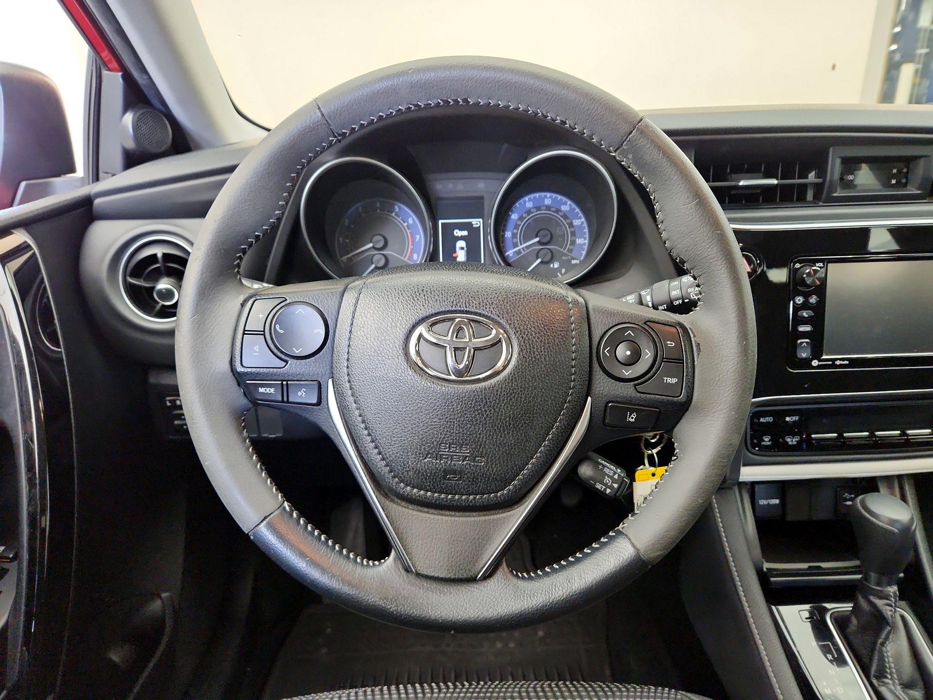 Thumbnail: 2017 Toyota Corolla iM - 10