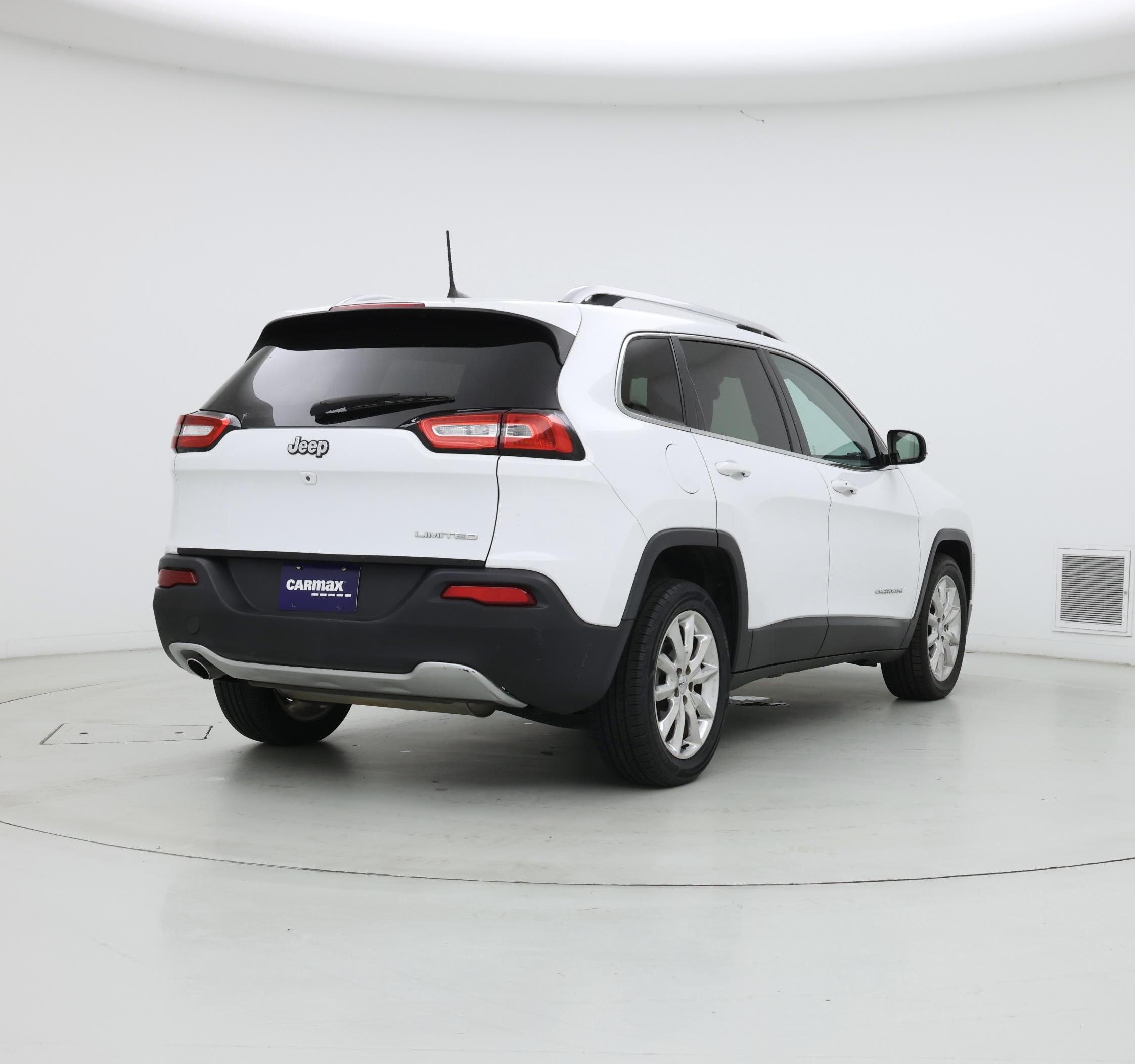 Thumbnail: 2016 Jeep Cherokee - 8