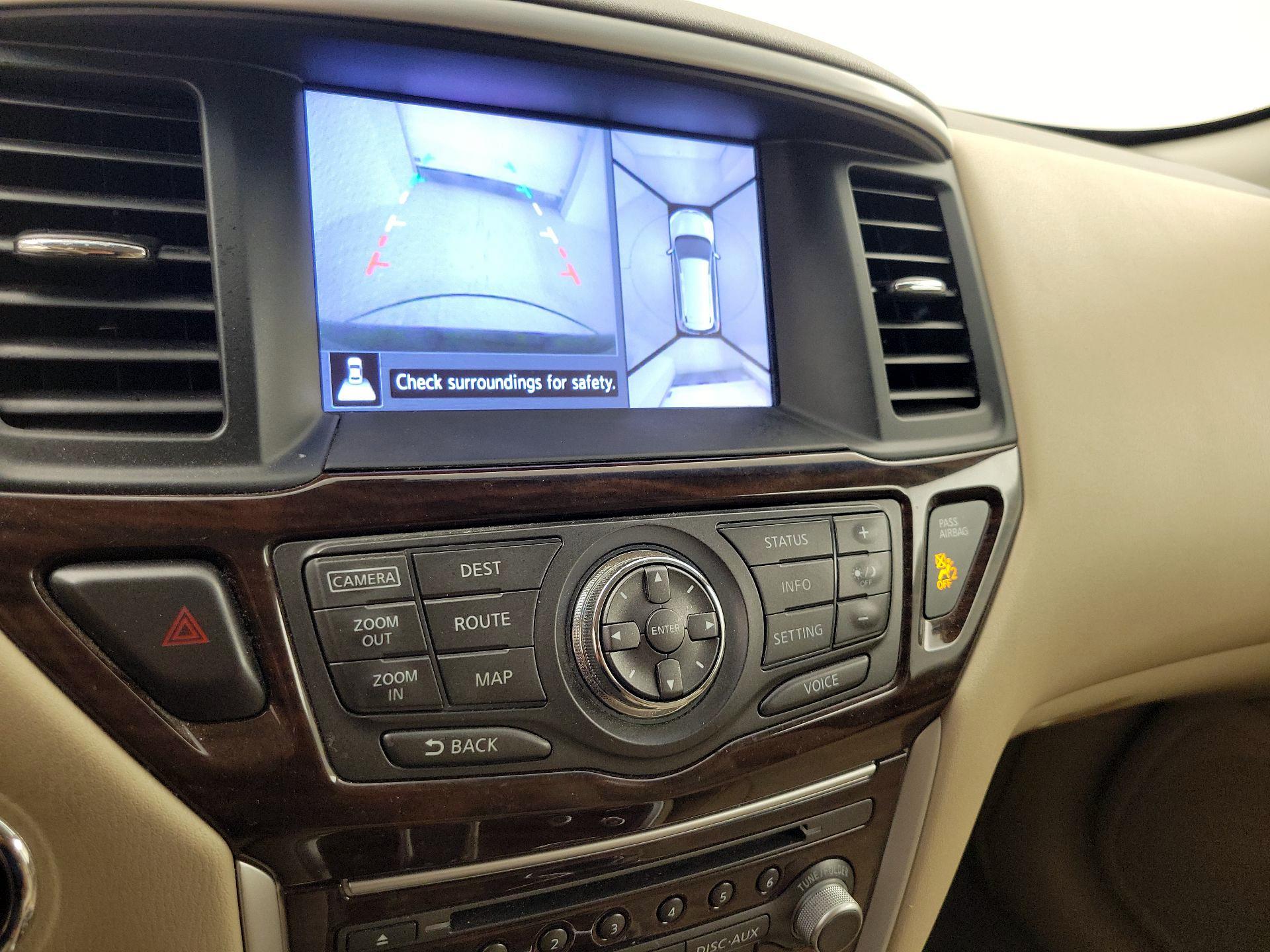 Thumbnail: 2014 Nissan Pathfinder - 15