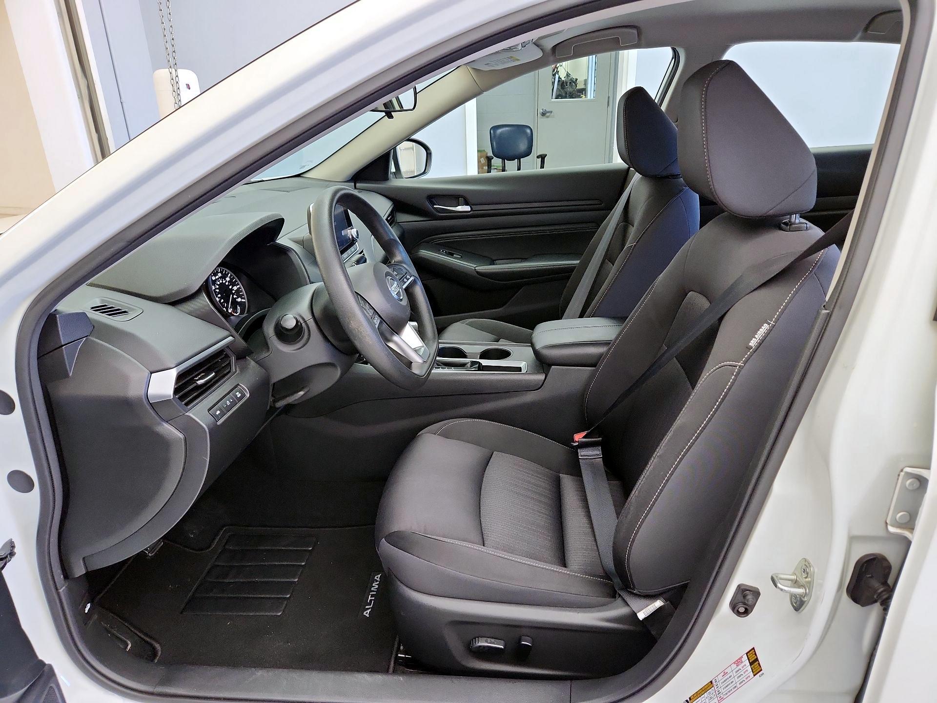 Thumbnail: 2019 Nissan Altima - 11