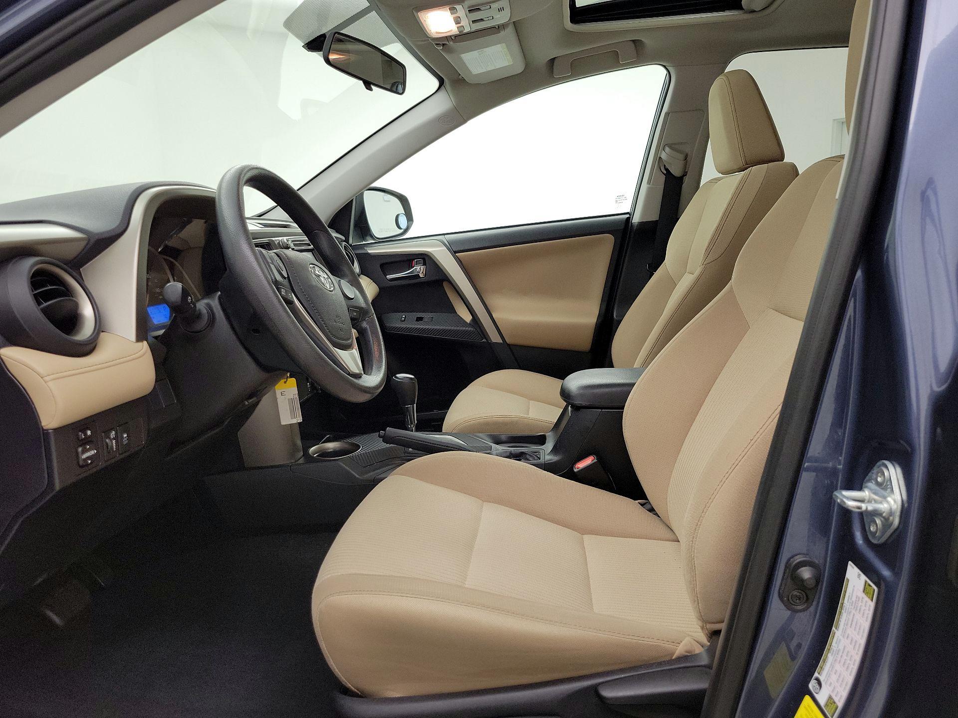 Thumbnail: 2014 Toyota RAV4 - 11
