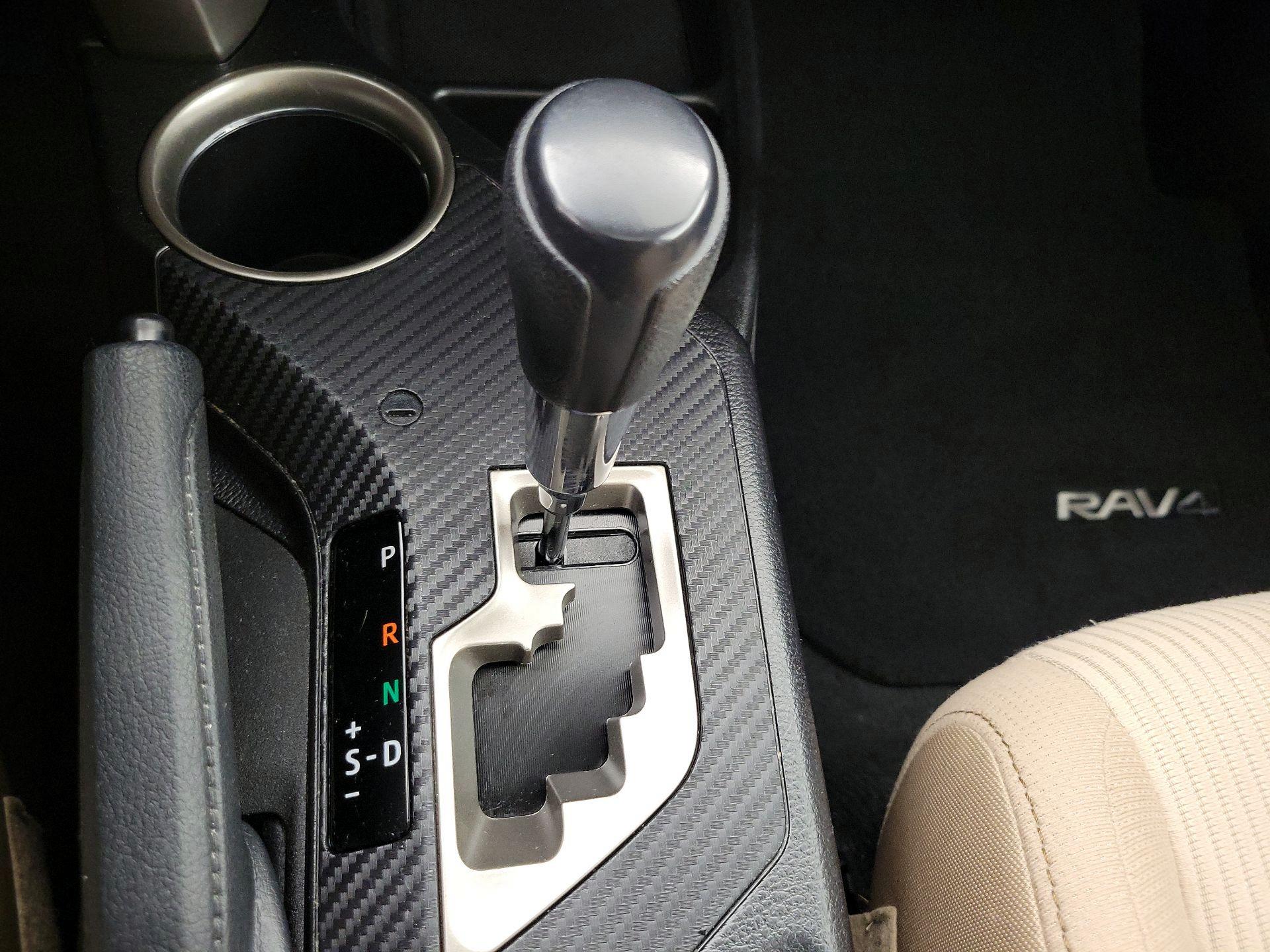 Thumbnail: 2014 Toyota RAV4 - 17