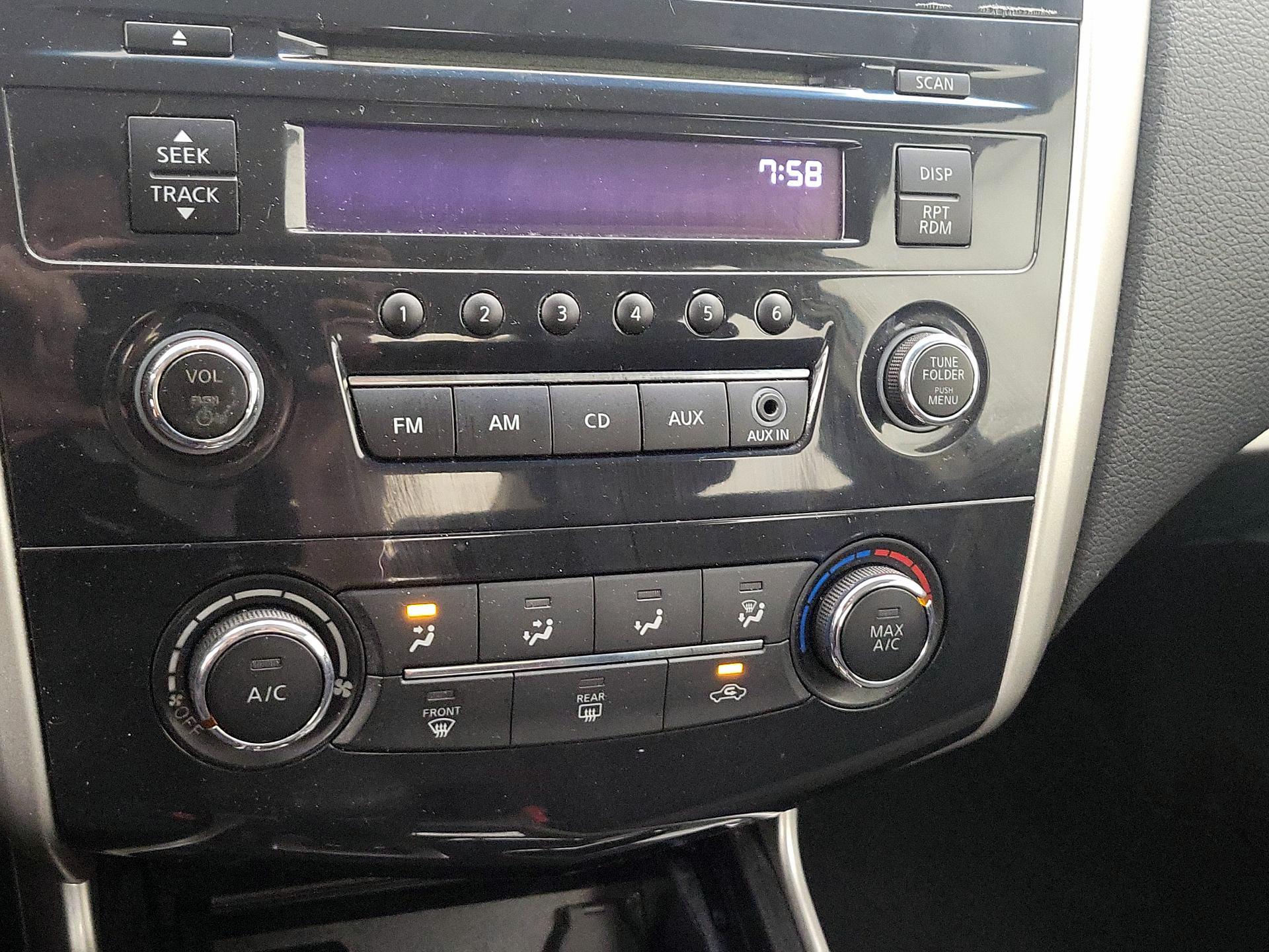 Thumbnail: 2013 Nissan Altima - 15