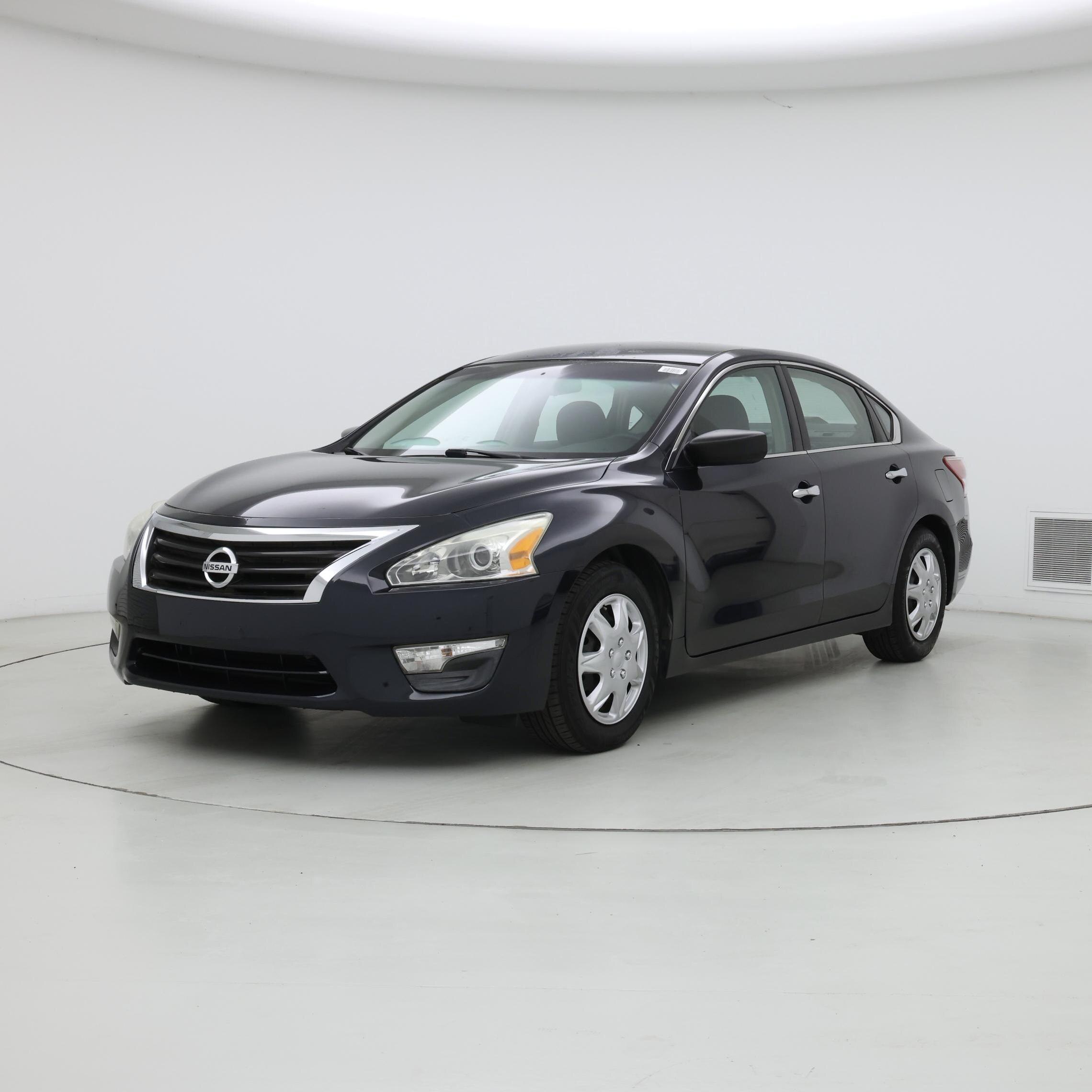 Thumbnail: 2013 Nissan Altima - 4