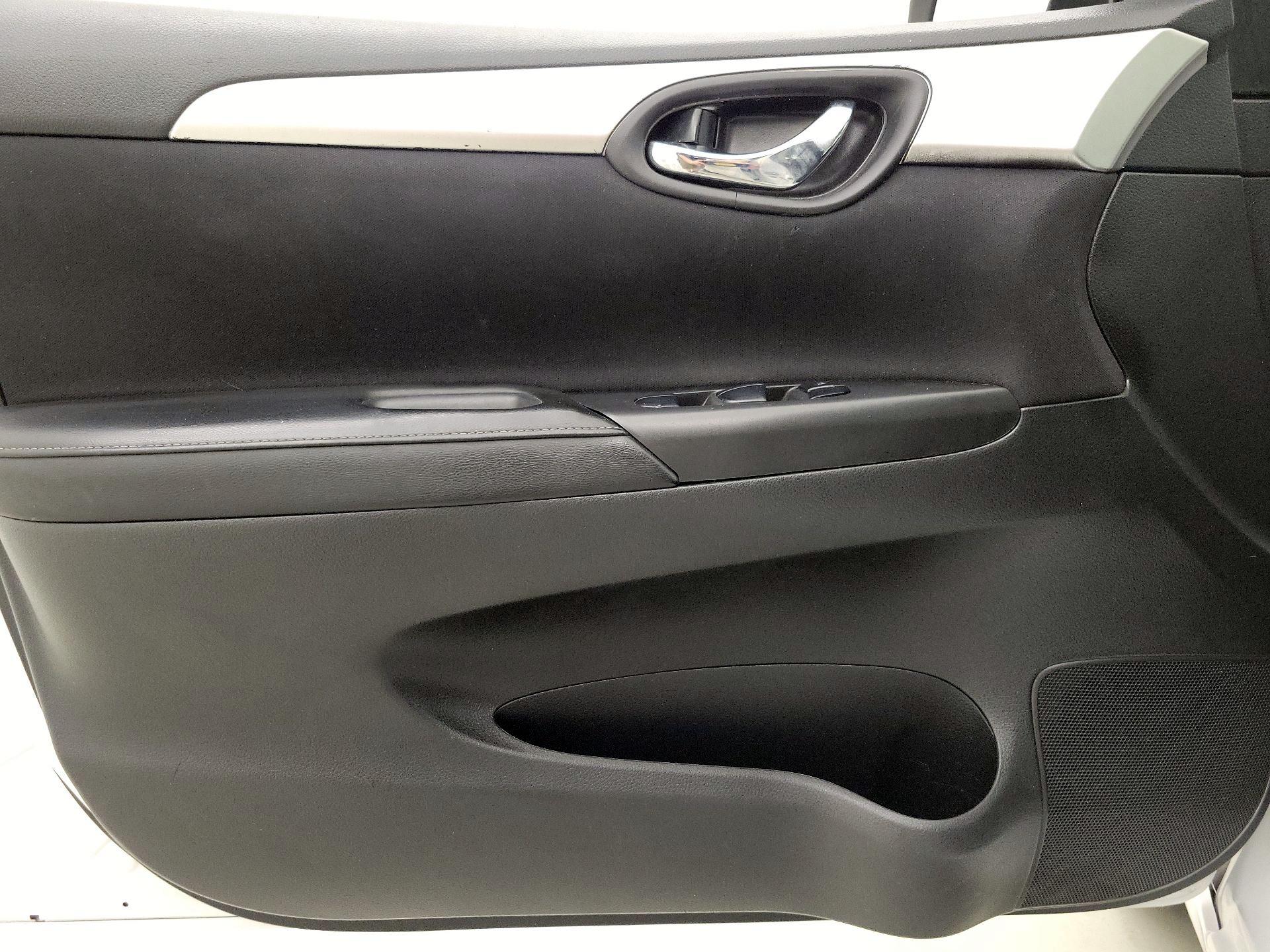 Thumbnail: 2019 Nissan Sentra - 12