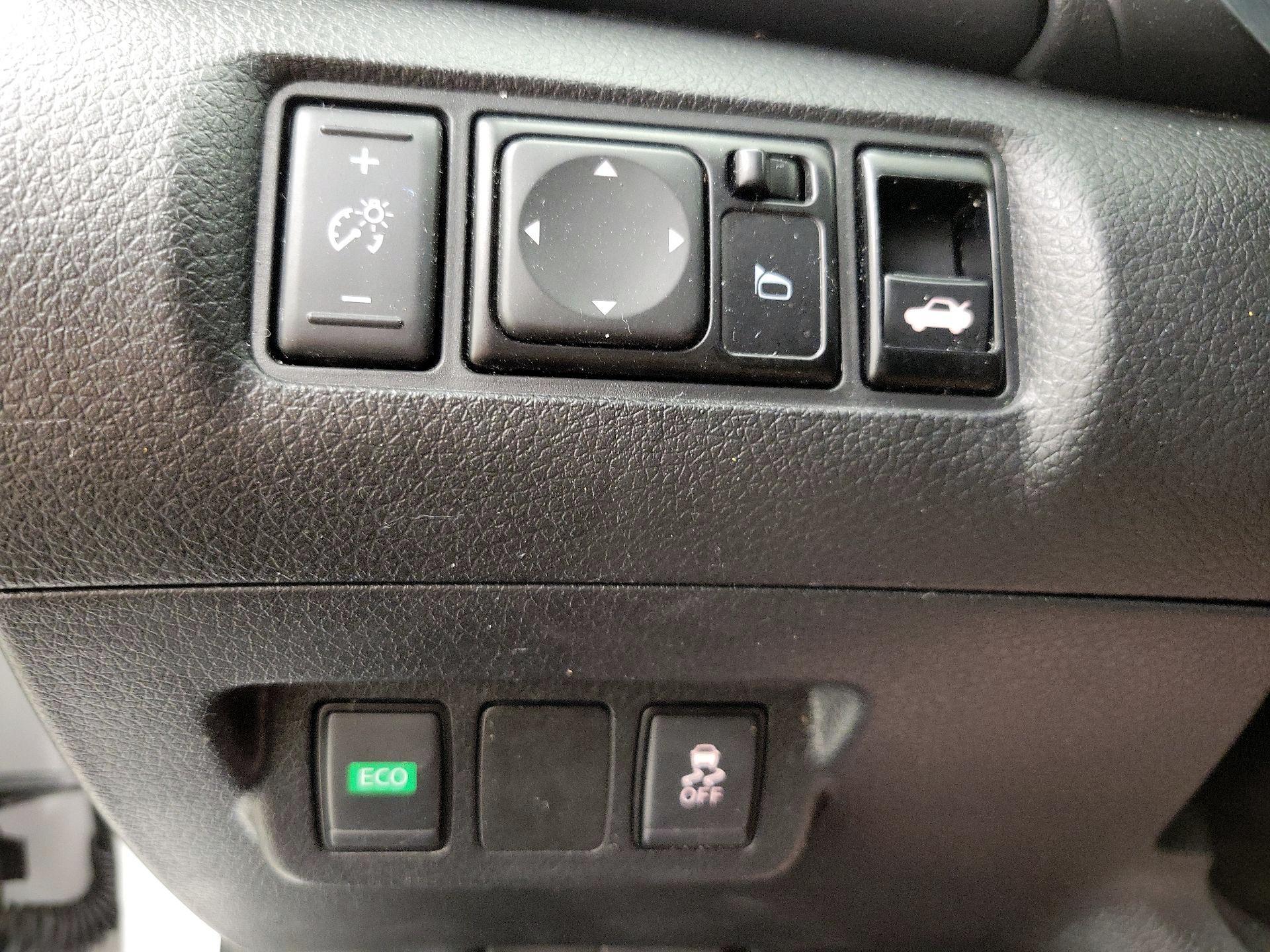 Thumbnail: 2019 Nissan Sentra - 13