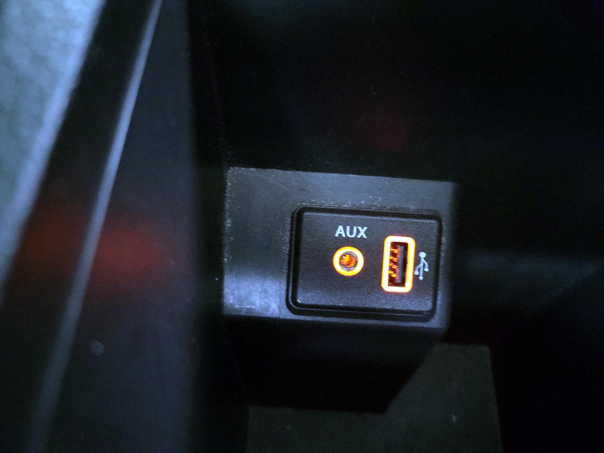 Thumbnail: 2019 Nissan Sentra - 18