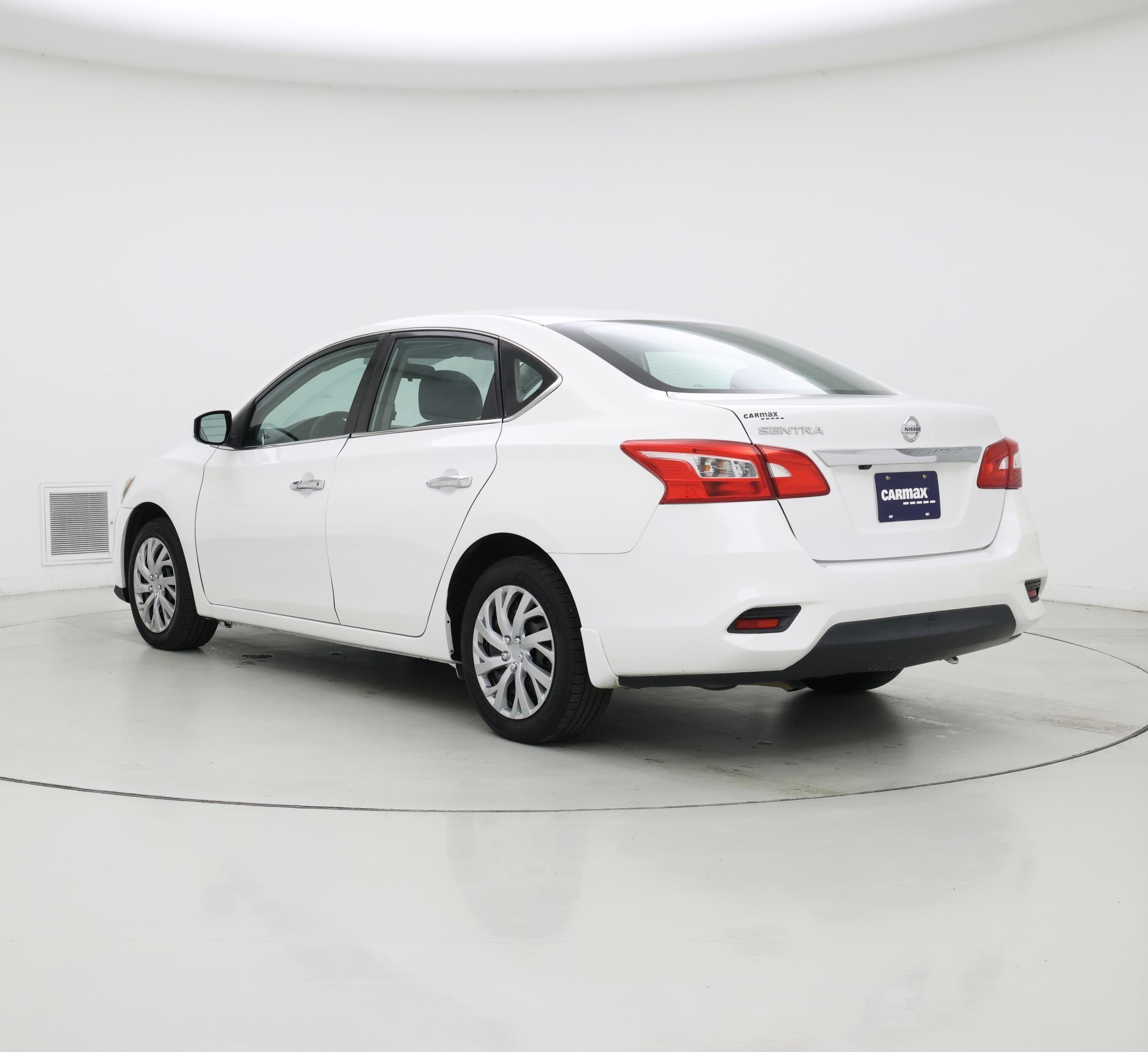 Thumbnail: 2019 Nissan Sentra - 2