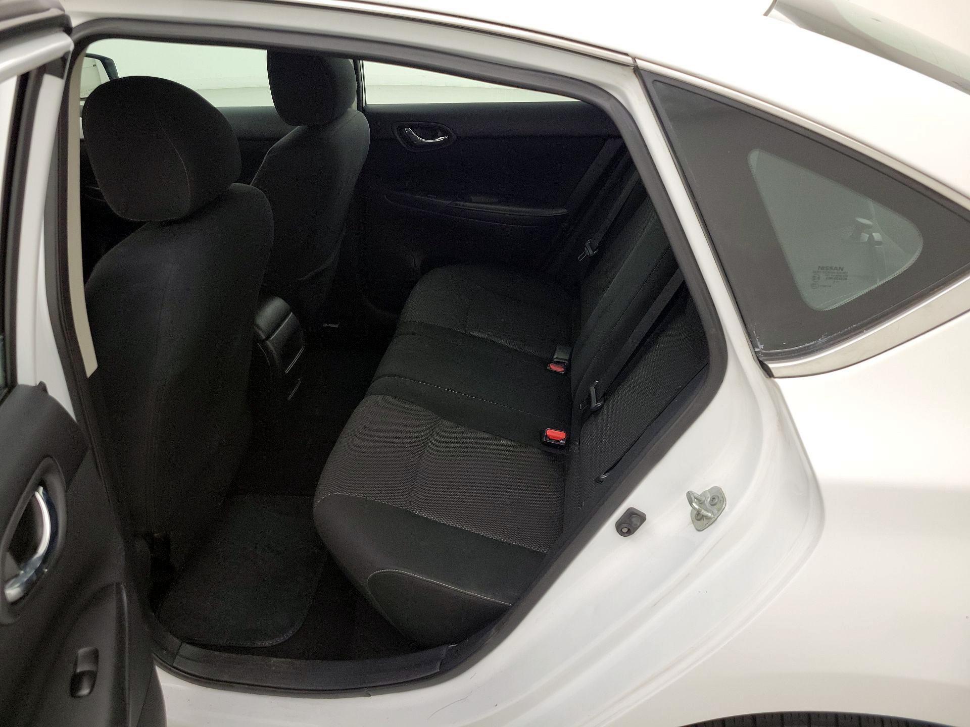 Thumbnail: 2019 Nissan Sentra - 19