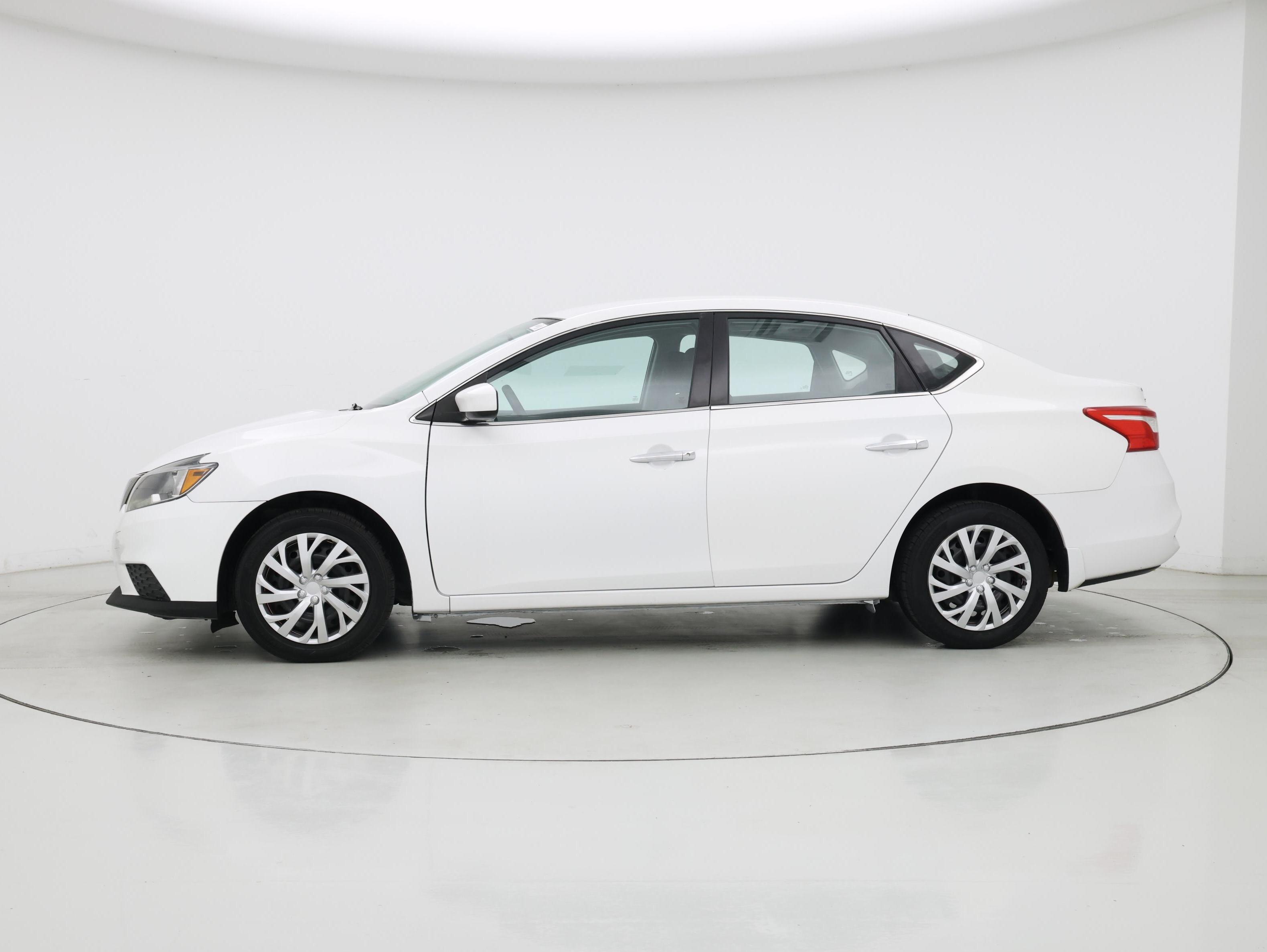 Thumbnail: 2019 Nissan Sentra - 3