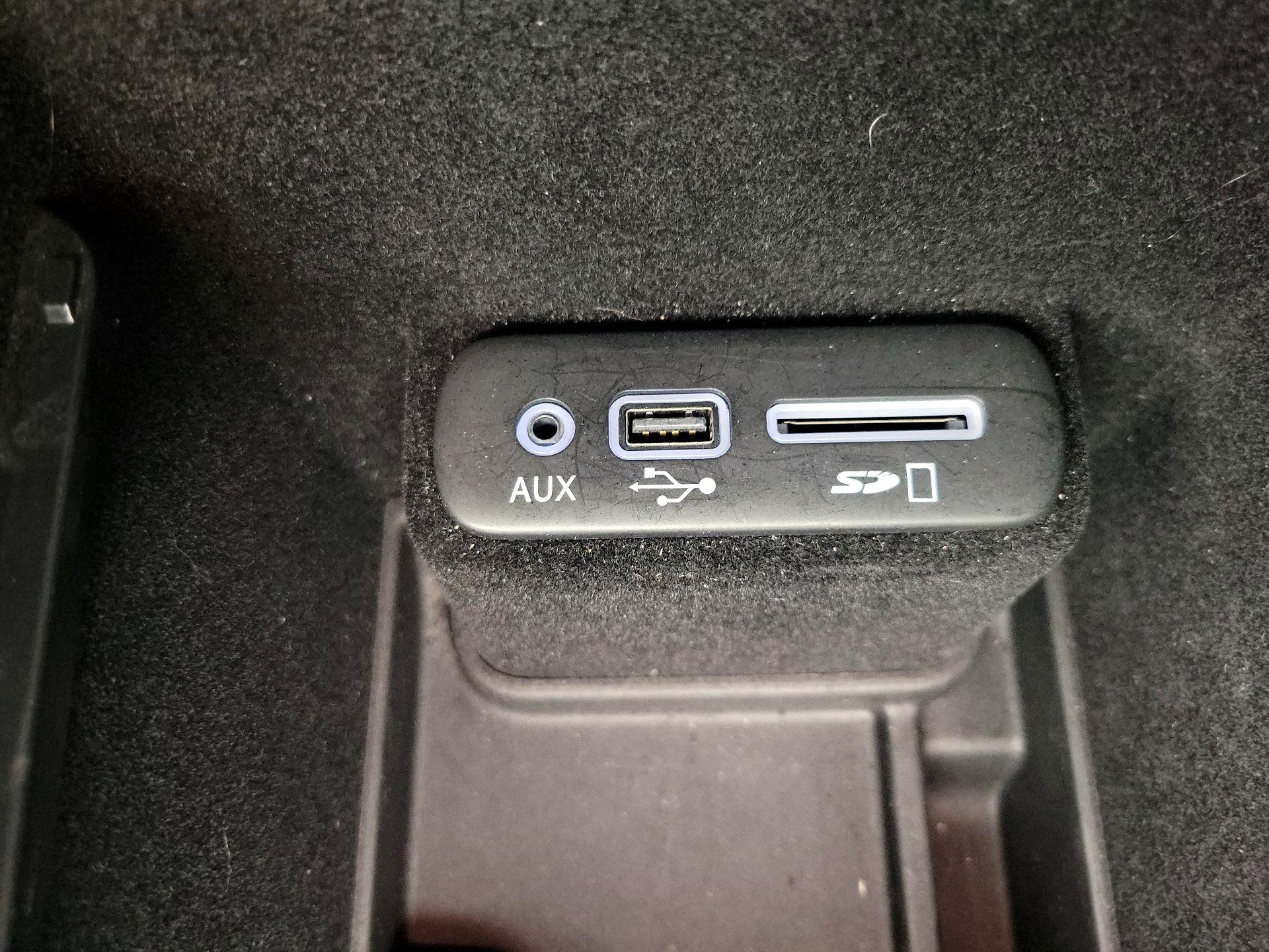 Thumbnail: 2016 Chrysler 300 - 19