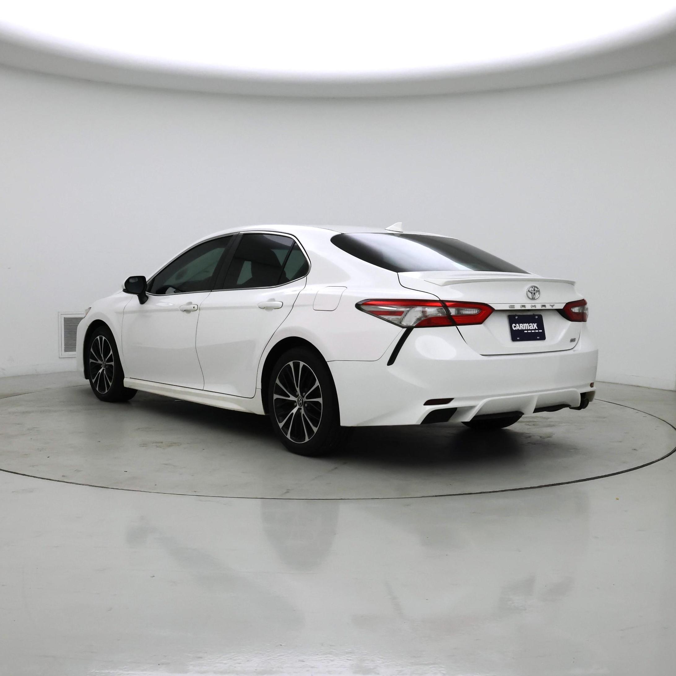Thumbnail: 2018 Toyota Camry - 2