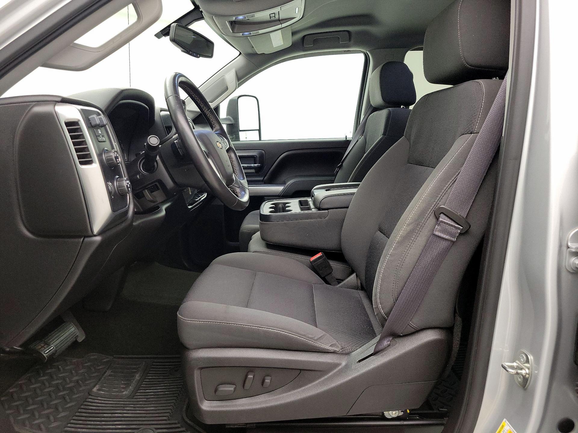 Thumbnail: 2015 Chevrolet Silverado 2500 - 11