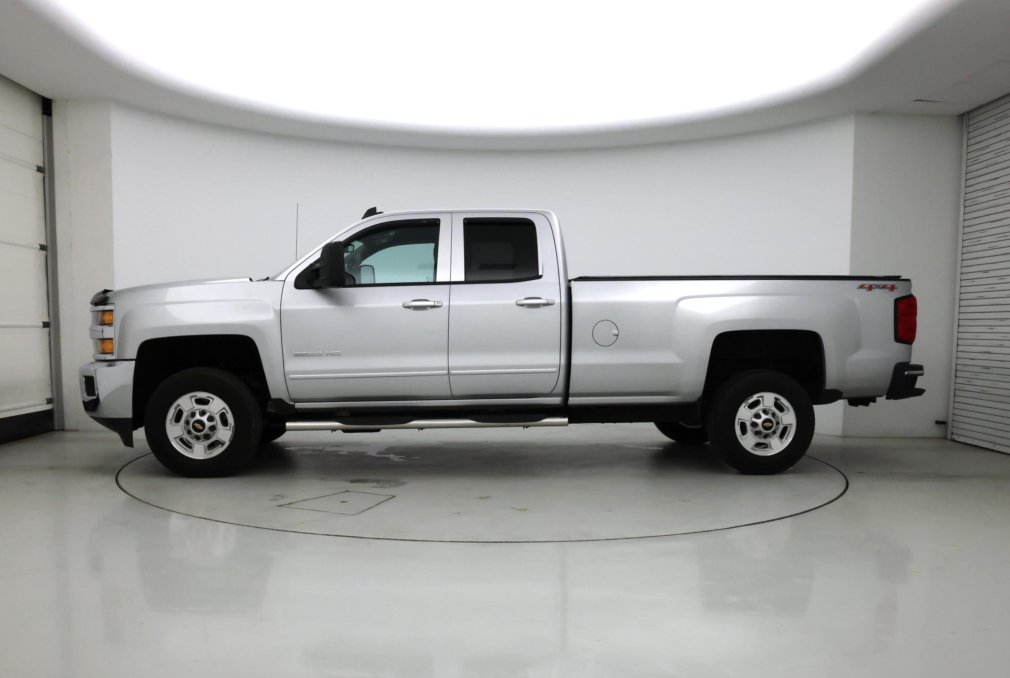Thumbnail: 2015 Chevrolet Silverado 2500 - 3