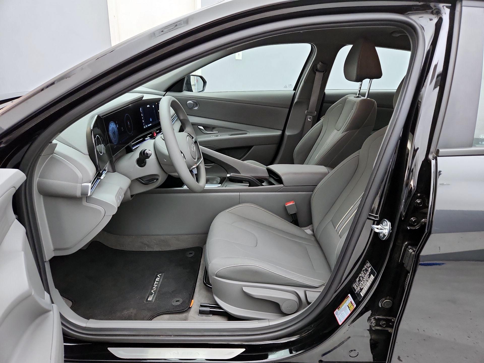 Thumbnail: 2024 Hyundai Elantra - 11