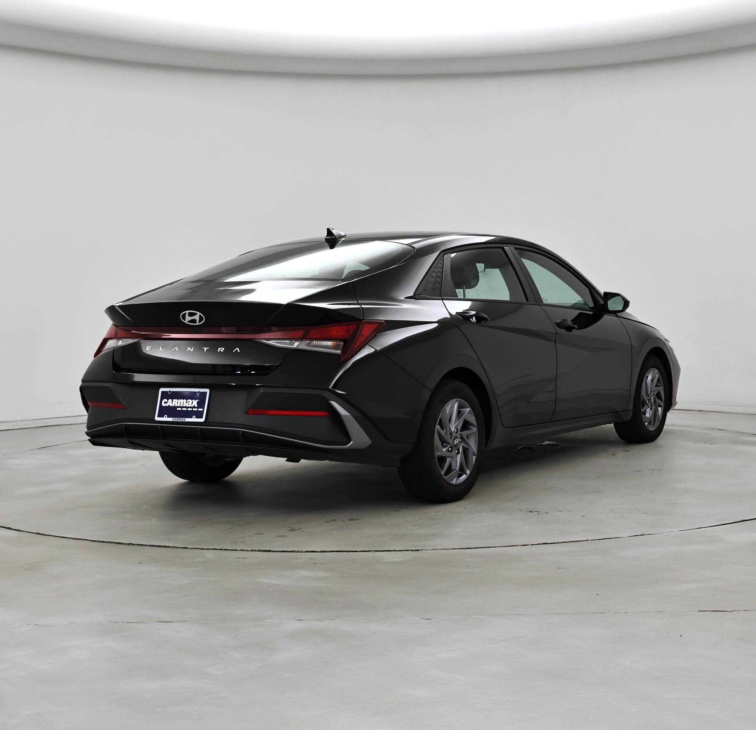 Thumbnail: 2024 Hyundai Elantra - 8